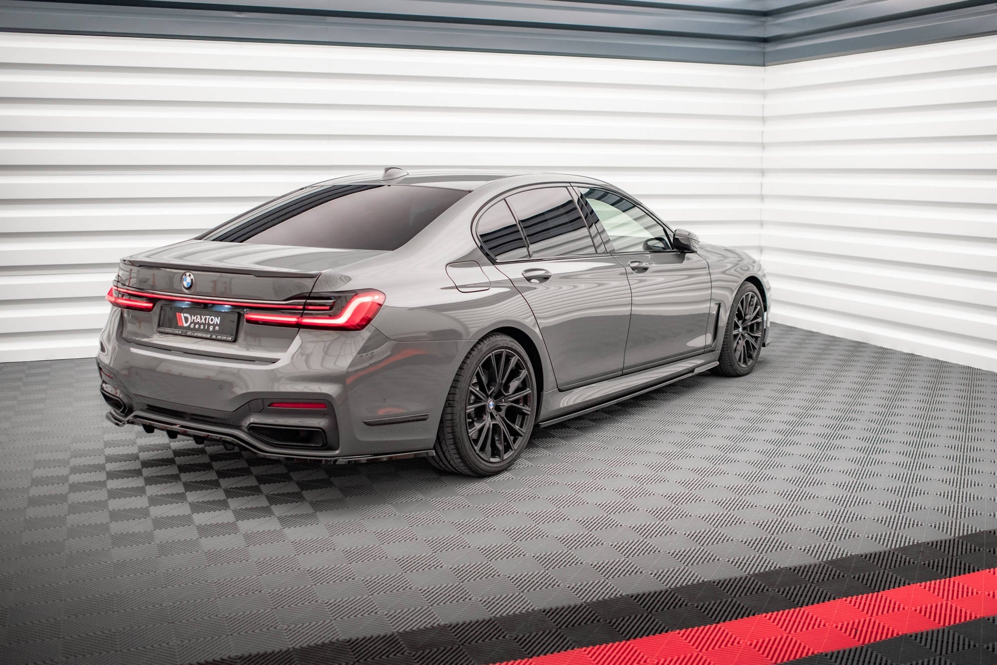 Maxton Design Difusores de taloneras laterales V.1 para BMW 7 M-Pack G11 - imagen 2