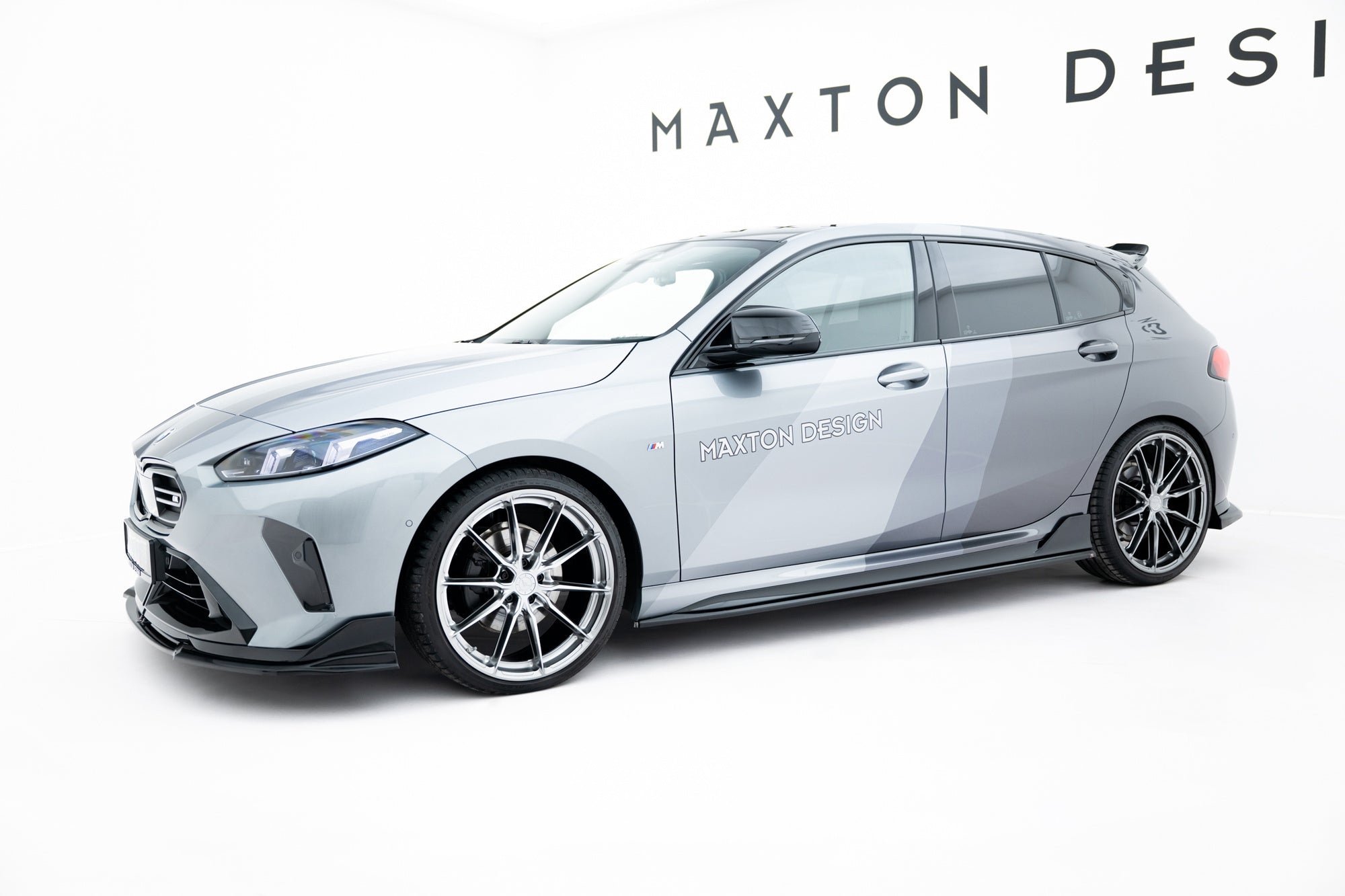 Maxton Design Difusores de taloneras laterales V.1 para BMW M135i M Performance F70 - imagen 3