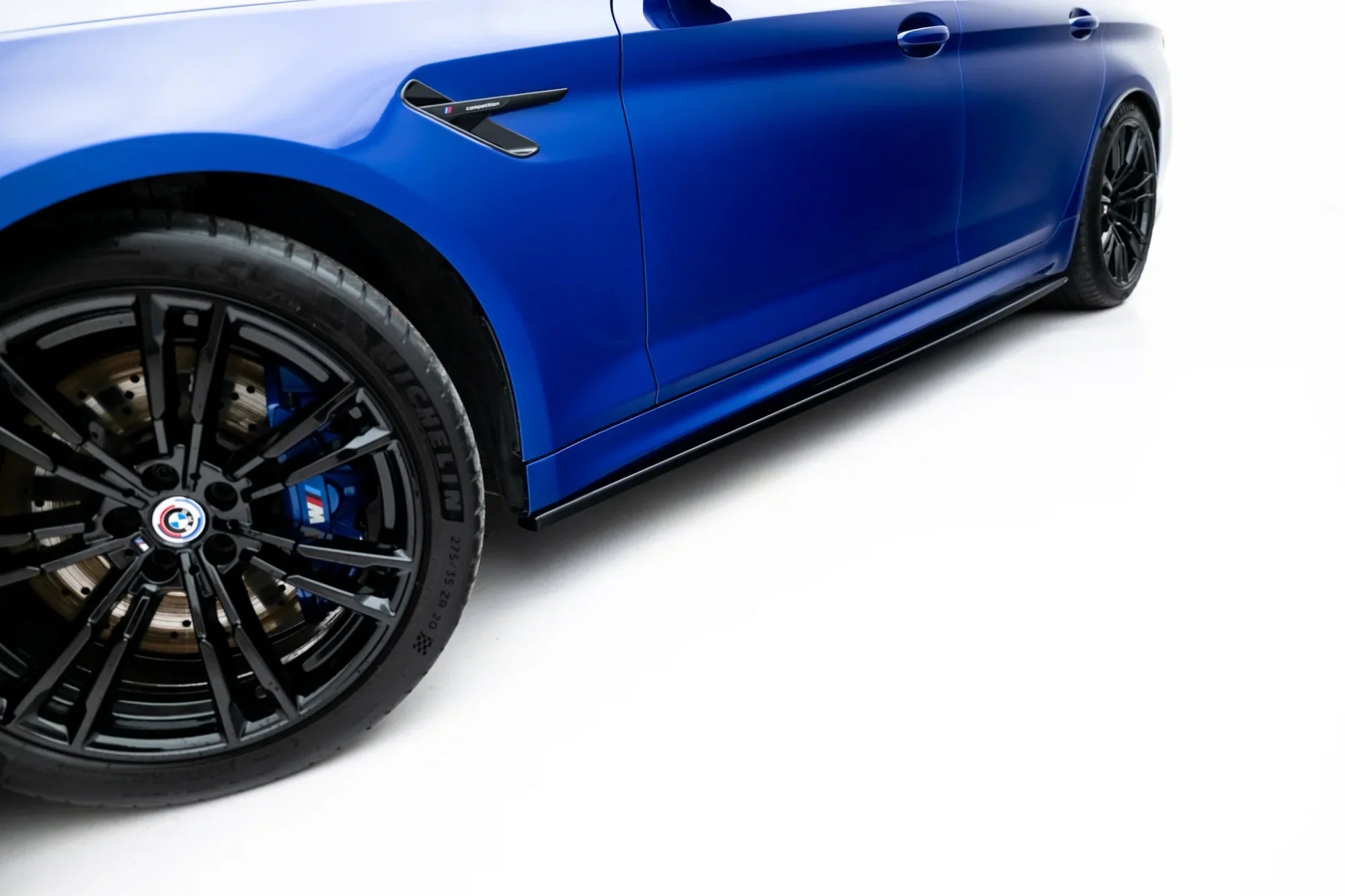 Maxton Design Difusores de taloneras laterales V.1 para BMW M5 F90 Facelift - imagen 3