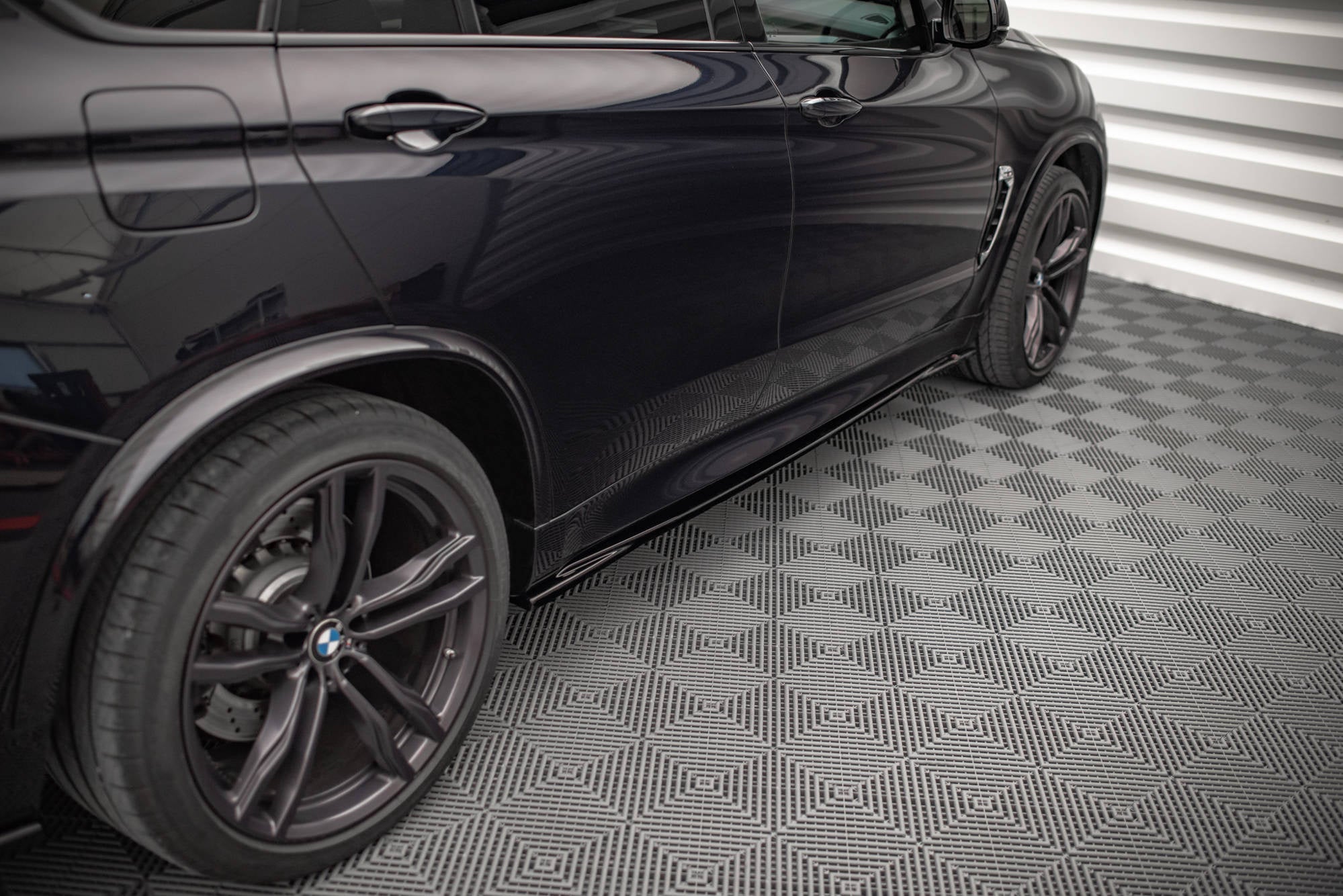 Maxton Design Difusores de taloneras laterales V.1 para BMW X5 M F85 - imagen 1