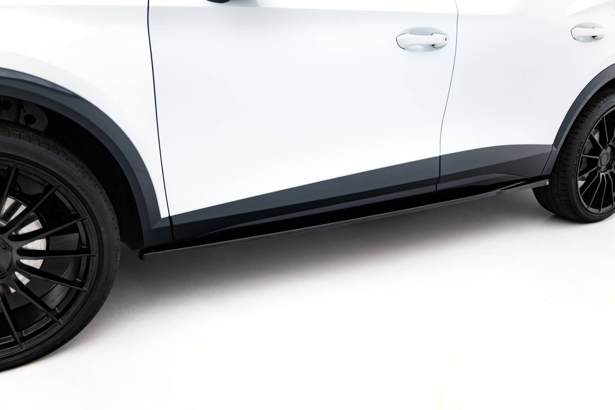 Maxton Design Difusores de taloneras laterales V.1 para Cupra Formentor Mk1 Facelift - imagen 1