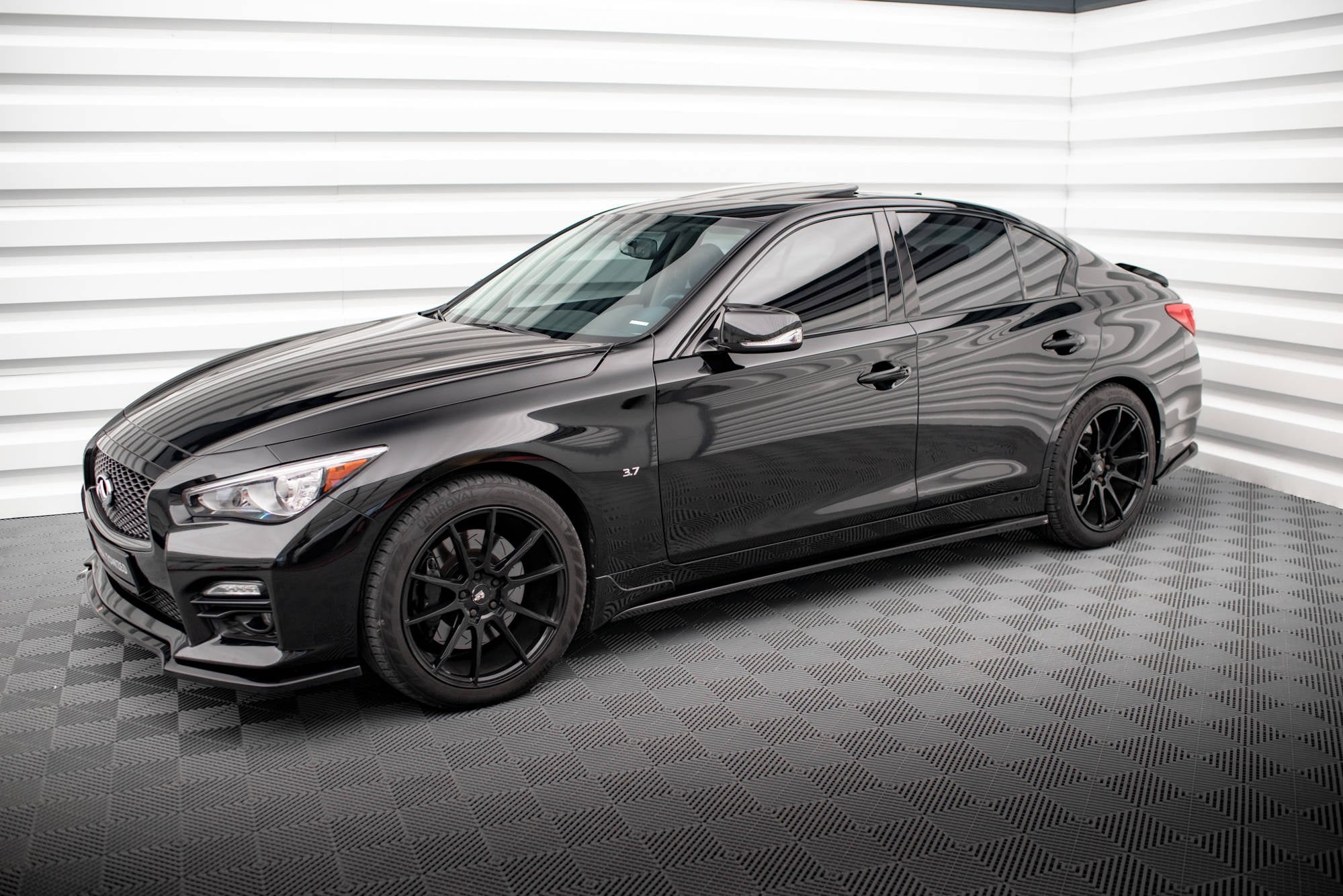 Maxton Design Difusores de taloneras laterales V.1 para Infiniti Q50 S Mk1 - imagen 3