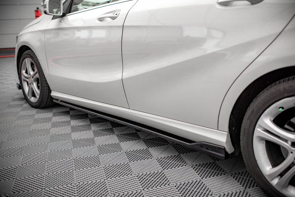 Maxton Design Difusores de taloneras laterales V.1 para Mercedes-Benz A W176 - imagen 1