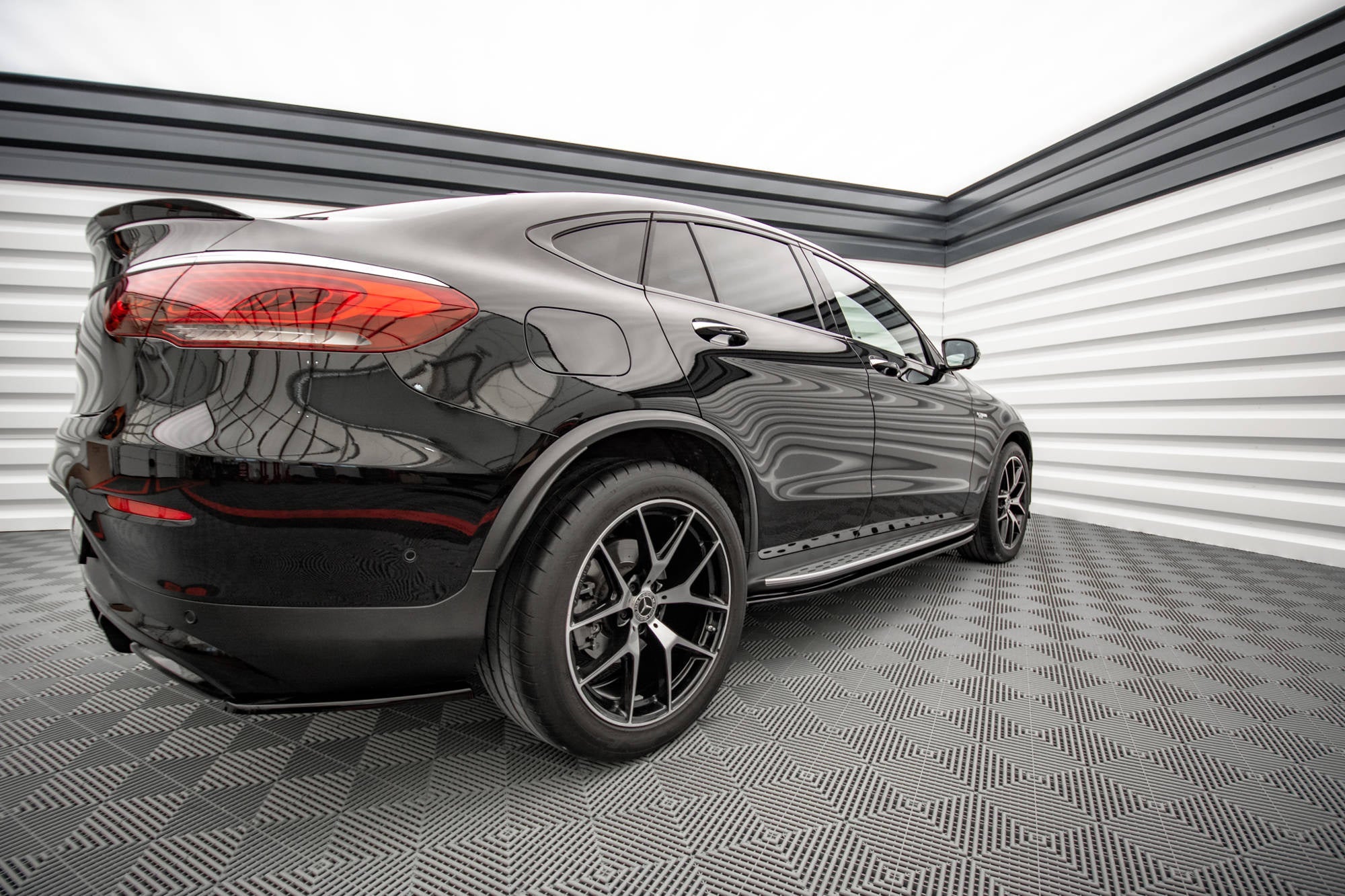 Maxton Design Difusores de taloneras laterales V.1 para Mercedes-Benz GLC Coupe AMG-Line C253 Facelift - imagen 2