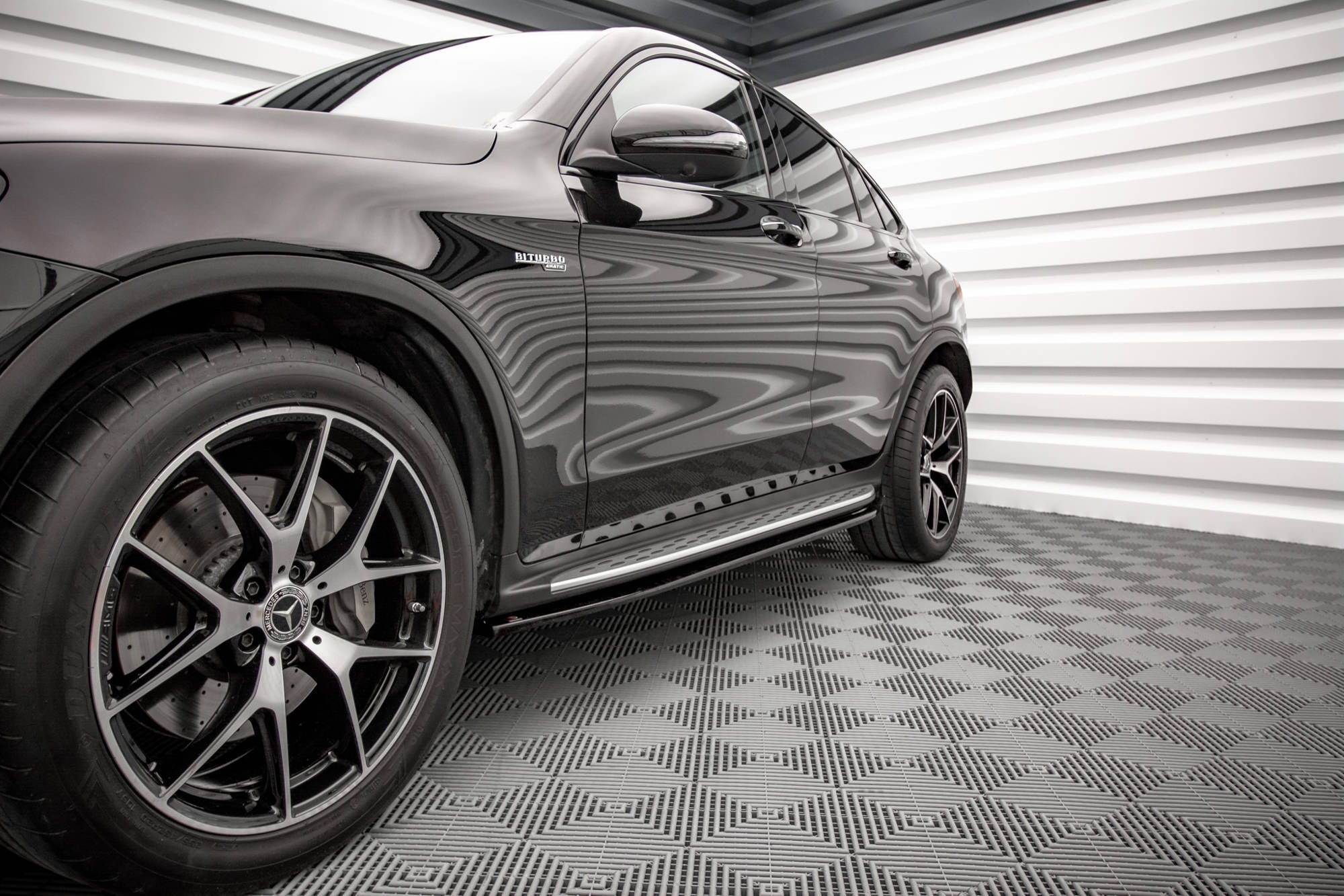 Maxton Design Difusores de taloneras laterales V.1 para Mercedes-Benz GLC Coupe AMG-Line C253 Facelift - imagen 1