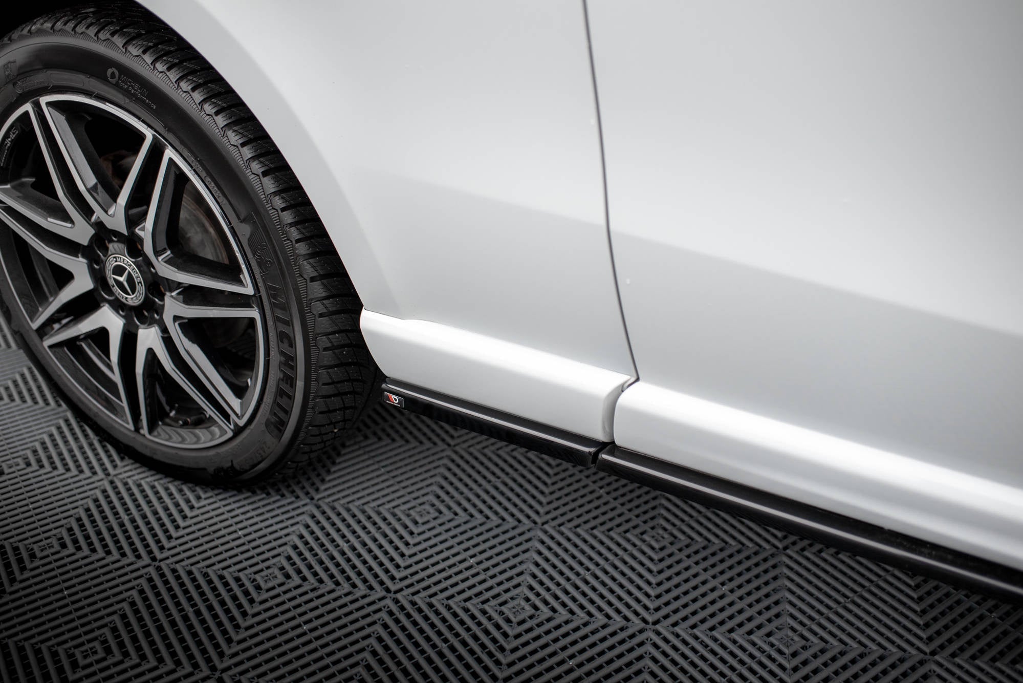 Maxton Design Difusores de taloneras laterales V.1 para Mercedes-Benz V-Class Extra Long AMG-Line W447 - imagen 6