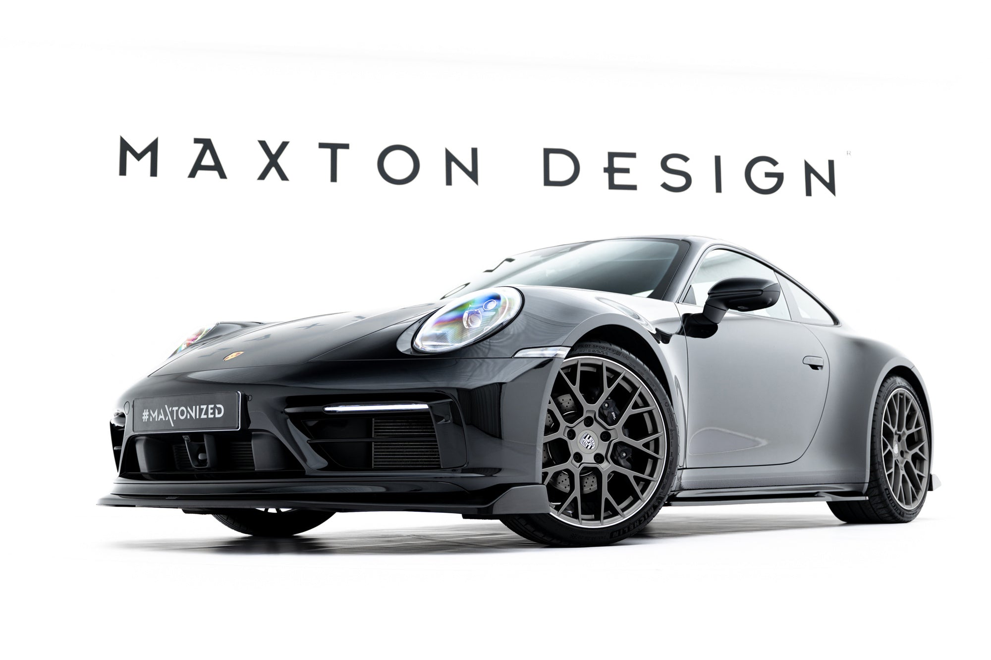 Maxton Design Difusores de taloneras laterales V.1 para Porsche 911 Carrera Sport Design 992 - imagen 2