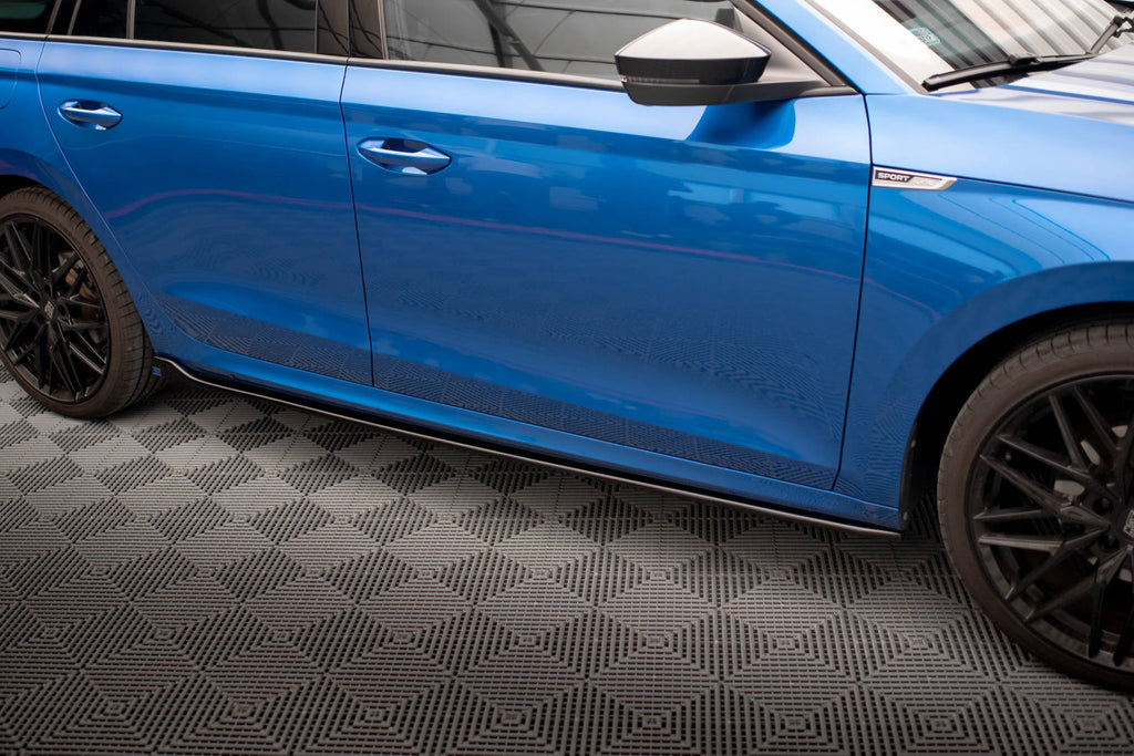Maxton Design Difusores de taloneras laterales V.1 para Skoda Octavia Mk4 - imagen 2