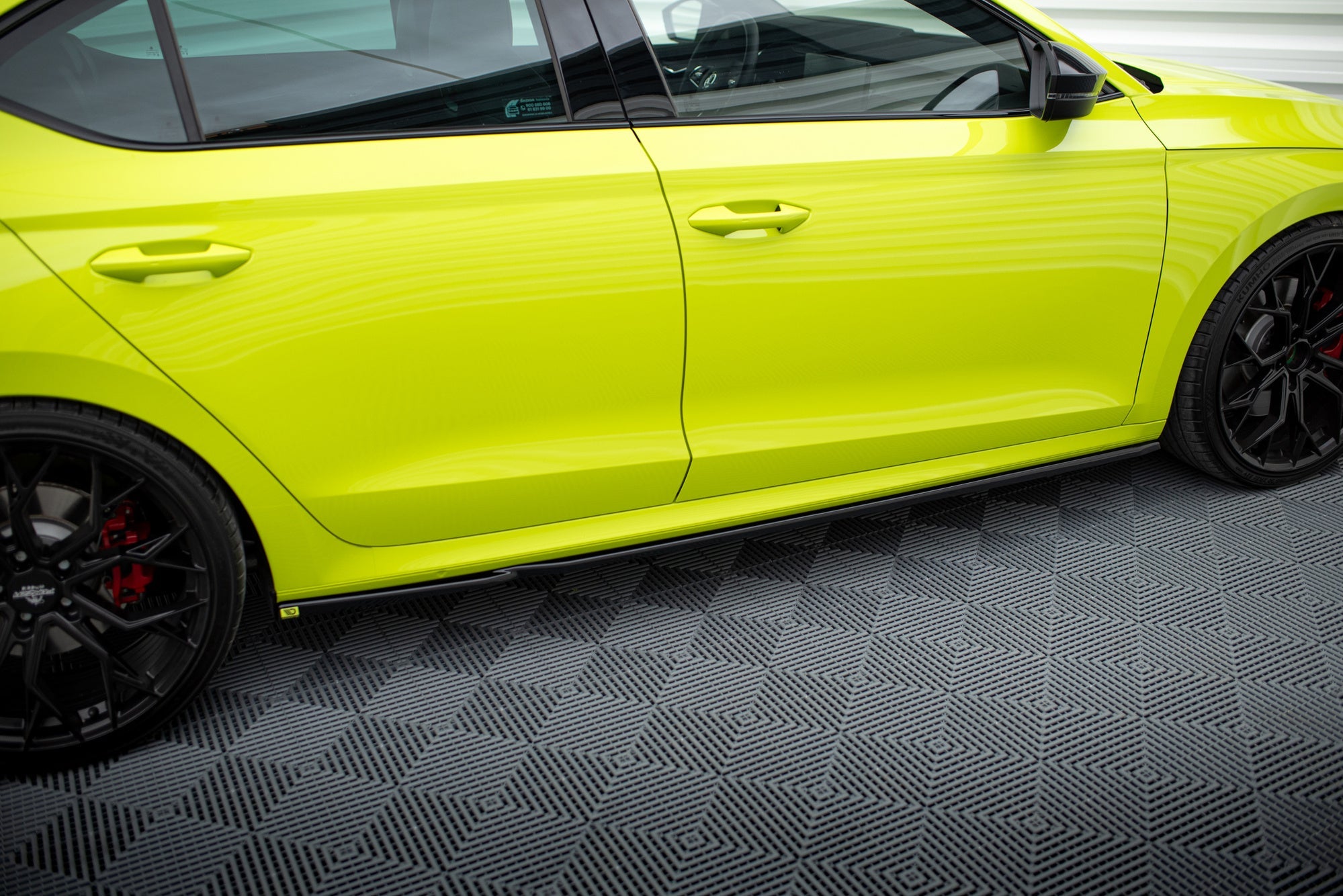 Maxton Design Difusores de taloneras laterales V.1 para Skoda Octavia RS Liftback / Combi Mk4 Facelift - imagen 3