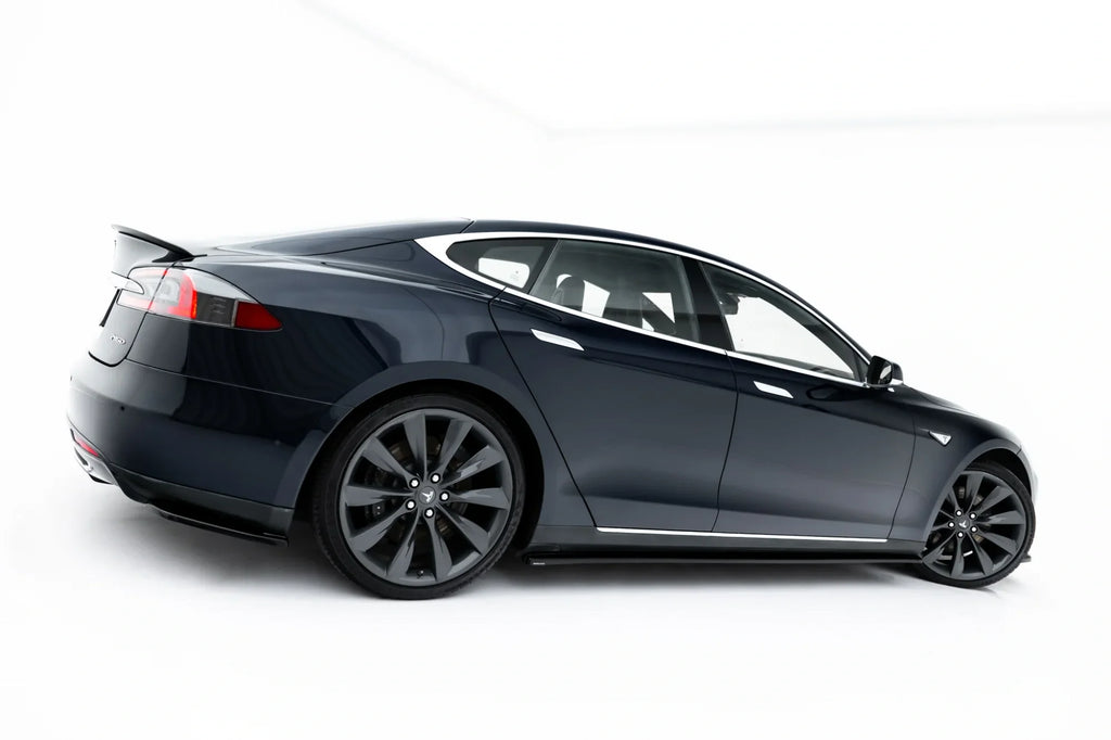 Maxton Design Difusores de taloneras laterales V.1 para Tesla Model S Mk1 - imagen 1