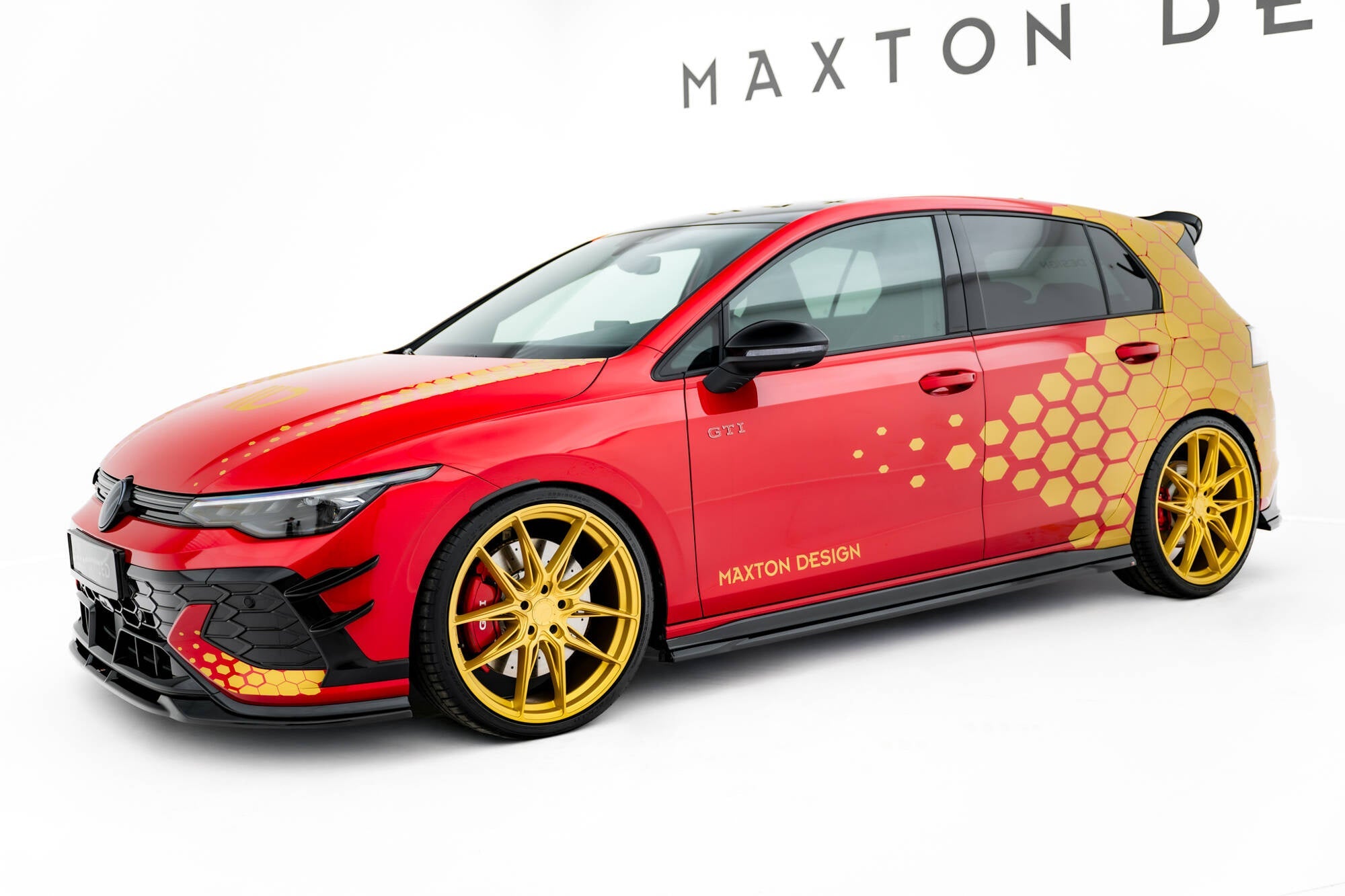 Maxton Design Difusores de taloneras laterales V.1 para Volkswagen Golf GTI Clubsport Mk8 Facelift - imagen 3