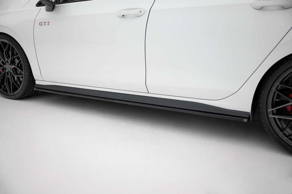 Maxton Design Difusores de taloneras laterales V.1 para Volkswagen Golf GTI / GTE / GTI Clubsport / GTD / R-Line Mk8 - imagen 2
