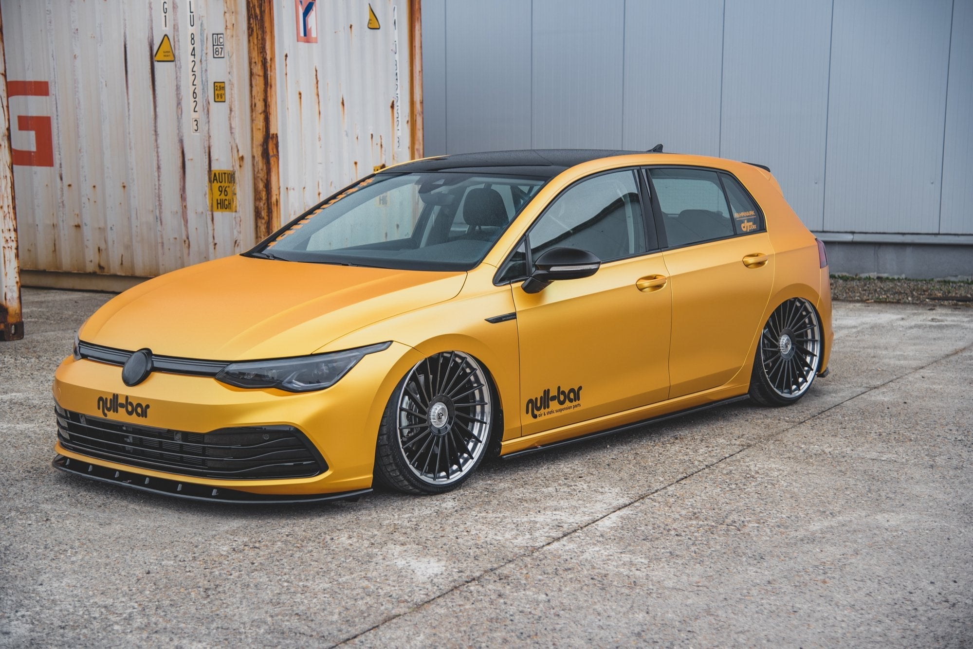 Maxton Design Difusores de taloneras laterales V.1 para Volkswagen Golf Mk8 - imagen 1