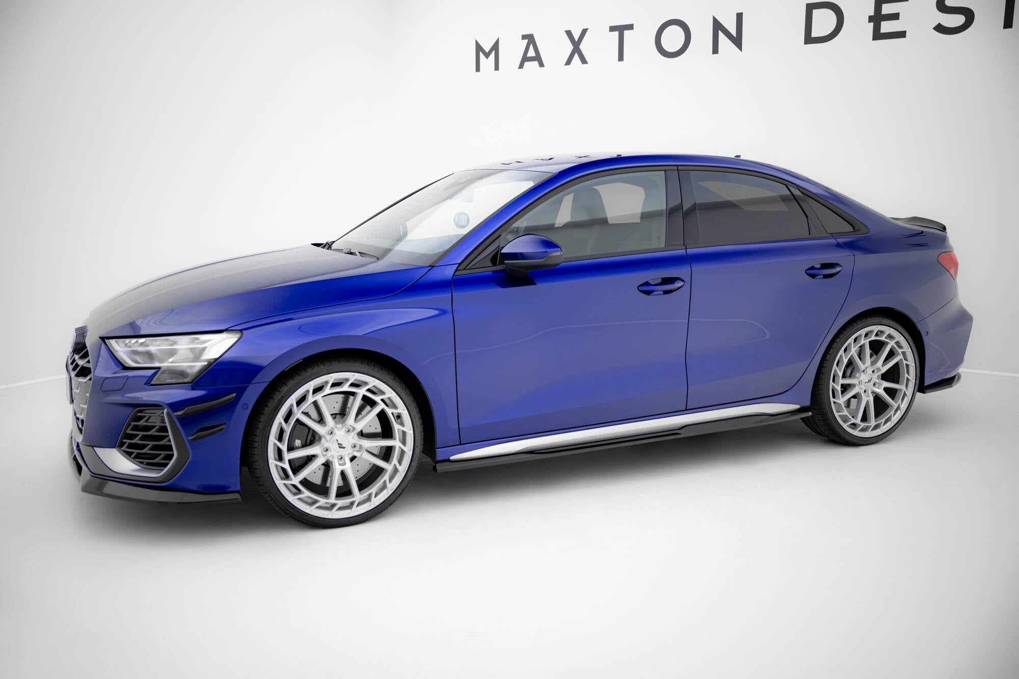 Maxton Design Difusores de taloneras laterales V.2 para Audi A3 S-Line Sedan / S3 Sedan 8Y / 8Y Facelift - imagen 2