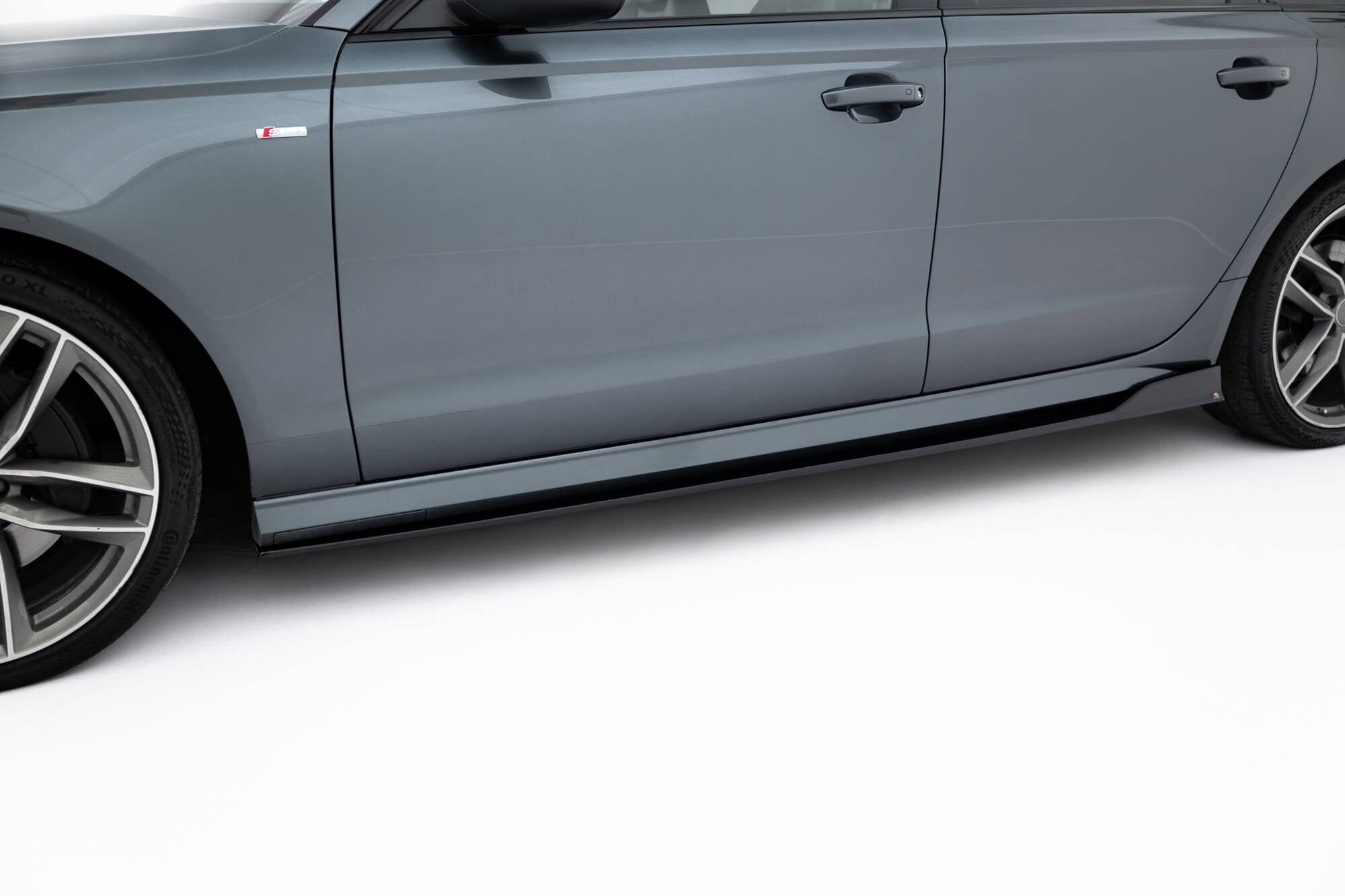 Maxton Design Difusores de taloneras laterales V.2 para Audi A6 / A6 C7 S-line/ S6 C7 Facelift - imagen 1