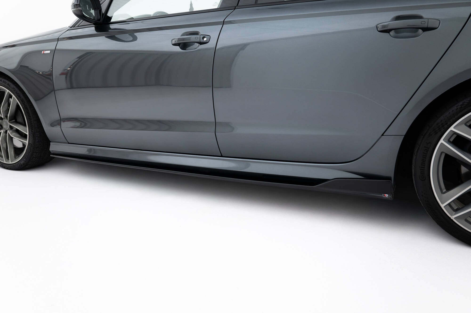 Maxton Design Difusores de taloneras laterales V.2 para Audi A6 / A6 C7 S-line/ S6 C7 Facelift - imagen 3