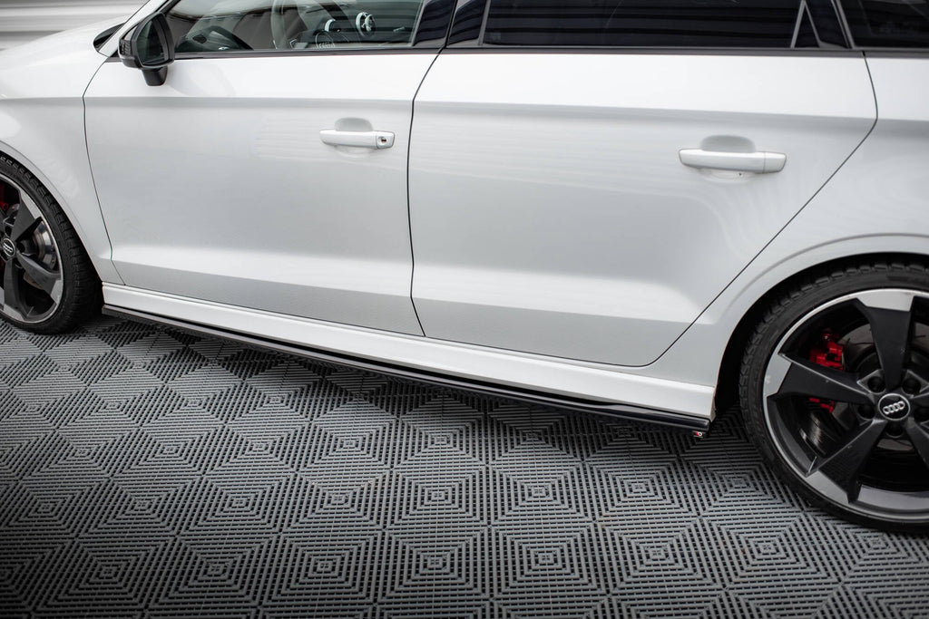 Maxton Design Difusores de taloneras laterales V.2 para Audi RS3 Sedan 8V Facelift - imagen 3