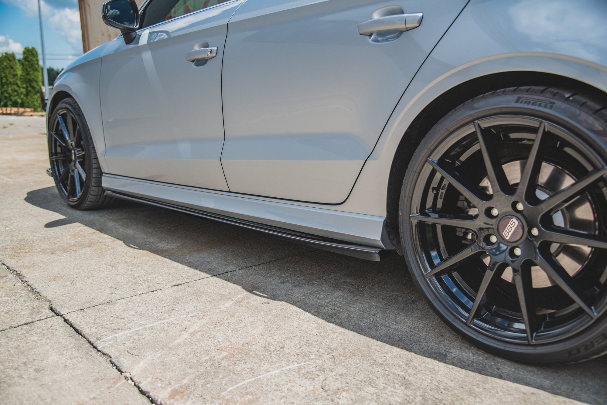 Maxton Design Difusores de taloneras laterales V.2 para Audi S3 / A3 S-Line Sedan 8V Facelift - imagen 3