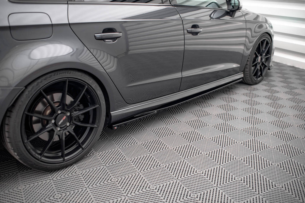 Maxton Design Difusores de taloneras laterales V.2 para Audi S3 / A3 S-Line Sportback 8V / 8V Facelift - imagen 1
