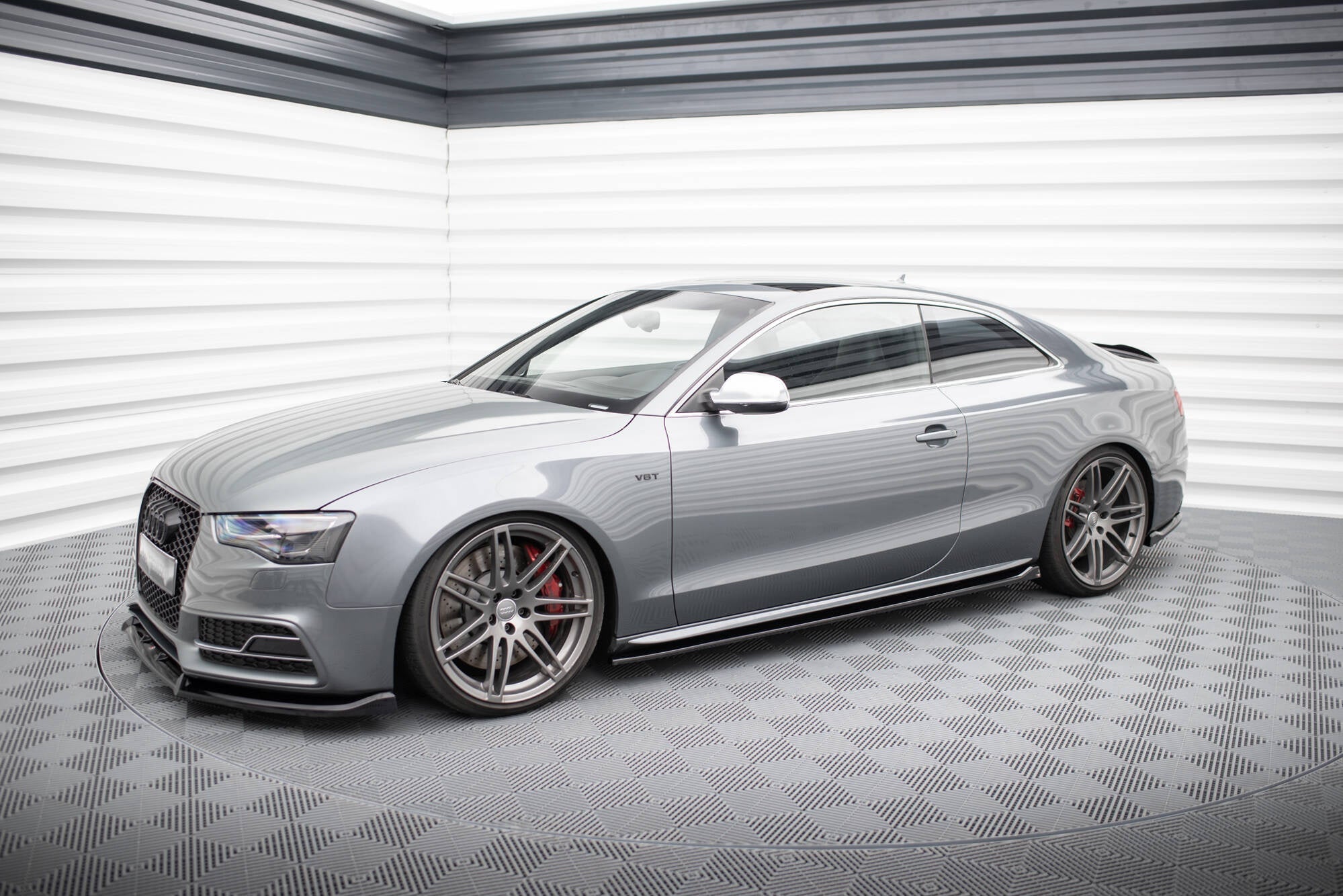 Maxton Design Difusores de taloneras laterales V.2 para Audi S5 / A5 S-Line Coupe 8T / 8T Facelift - imagen 2