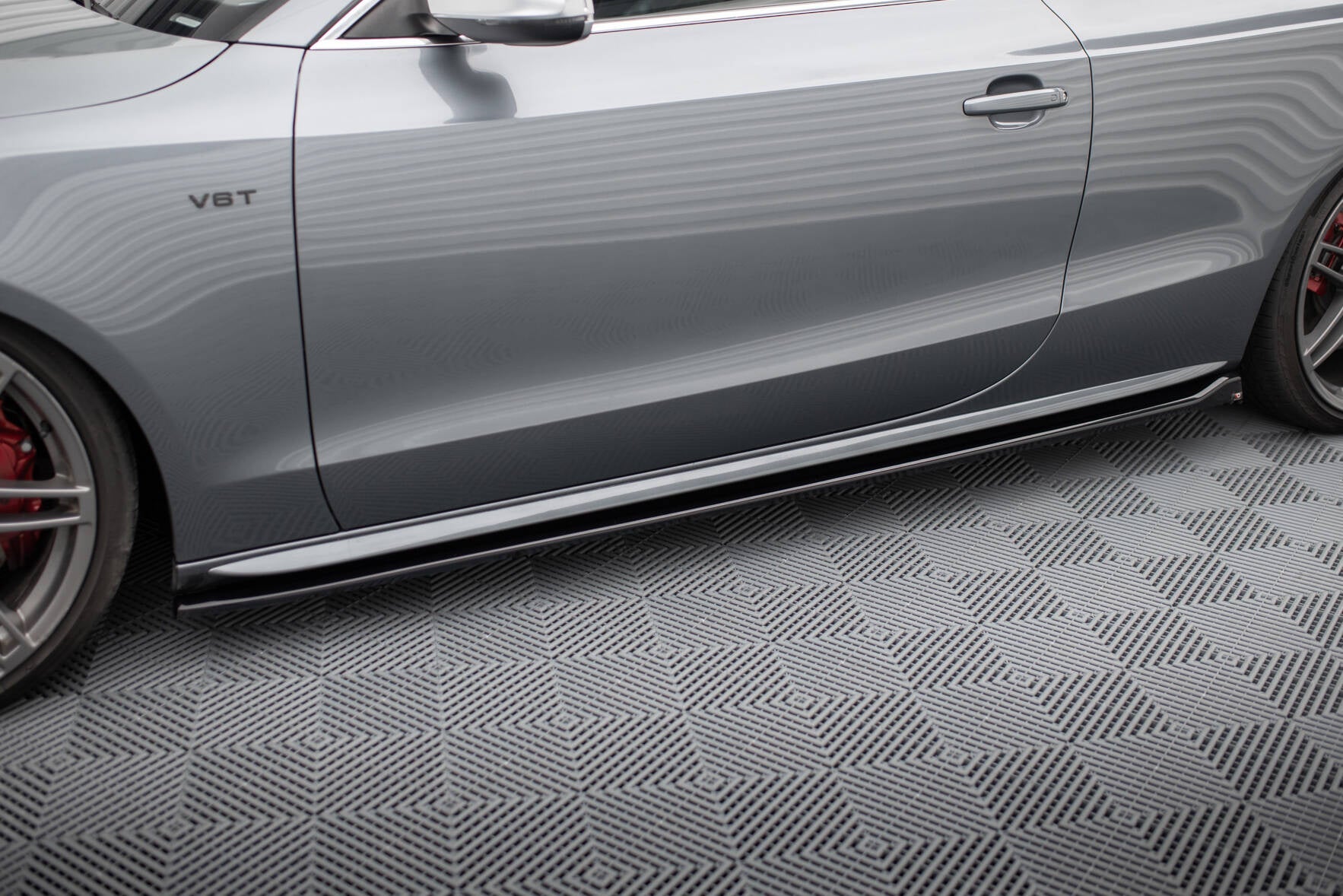 Maxton Design Difusores de taloneras laterales V.2 para Audi S5 / A5 S-Line Coupe 8T / 8T Facelift - imagen 1