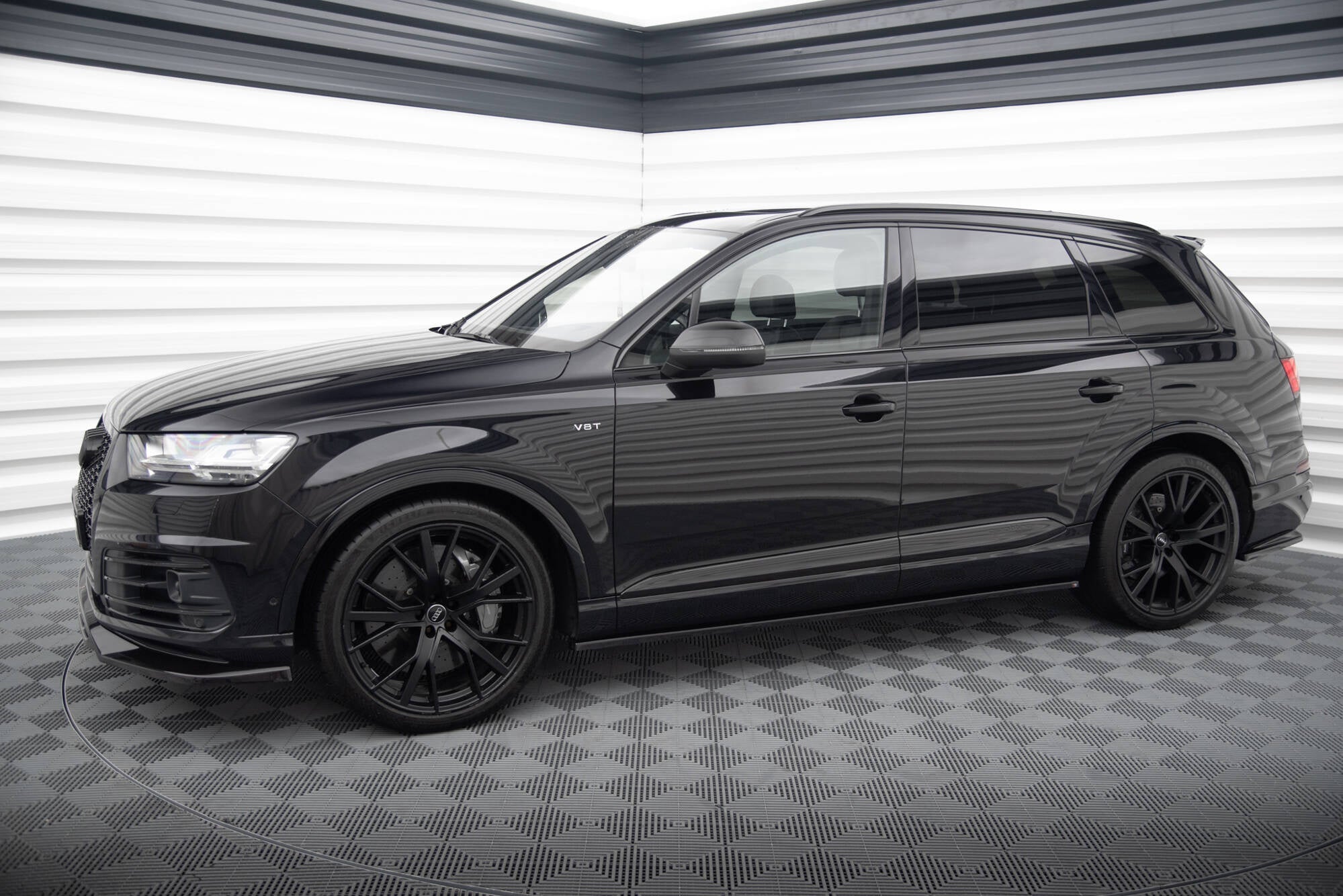 Maxton Design Difusores de taloneras laterales V.2 para Audi SQ7 / Q7 S-Line Mk2 - imagen 2
