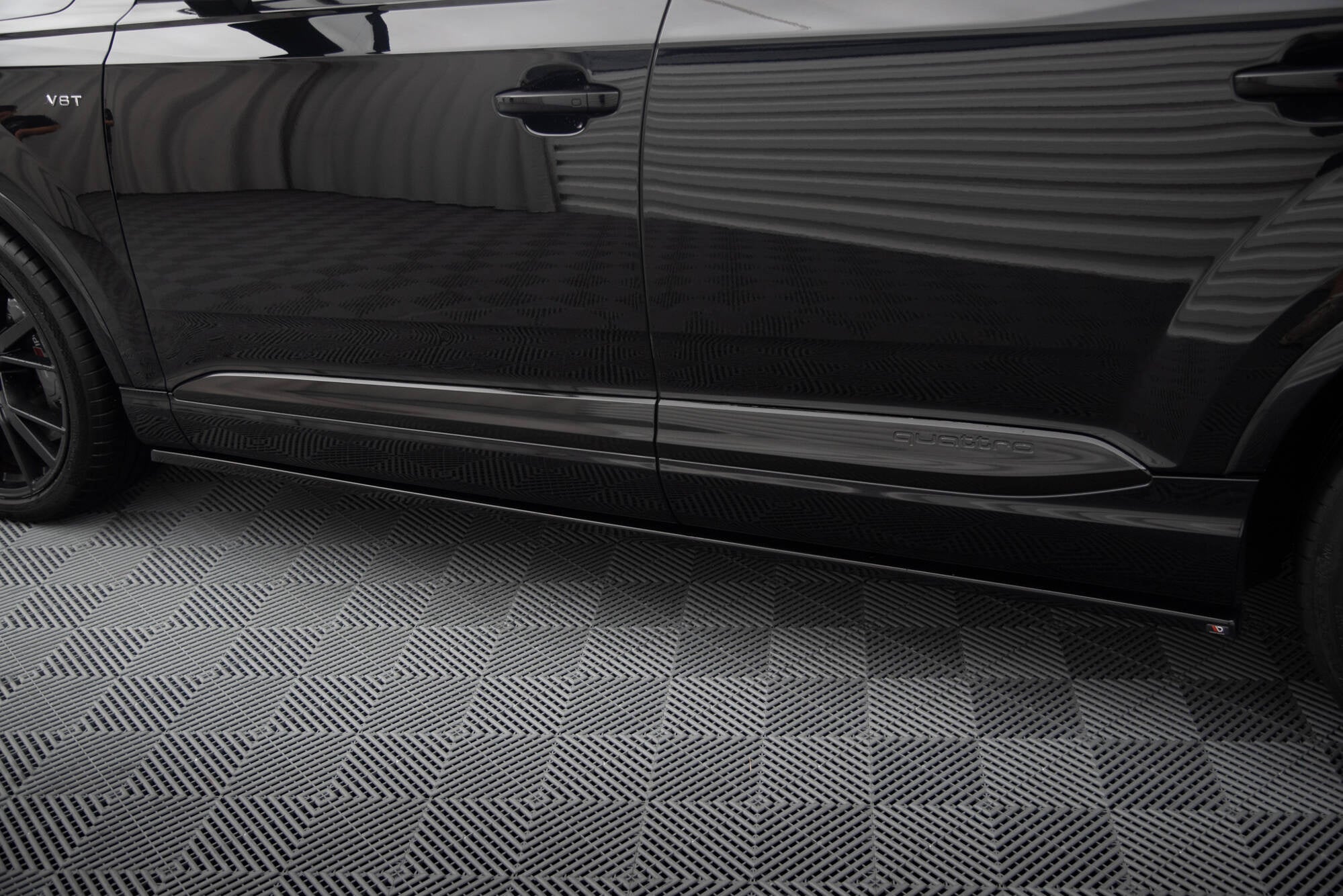 Maxton Design Difusores de taloneras laterales V.2 para Audi SQ7 / Q7 S-Line Mk2 - imagen 3
