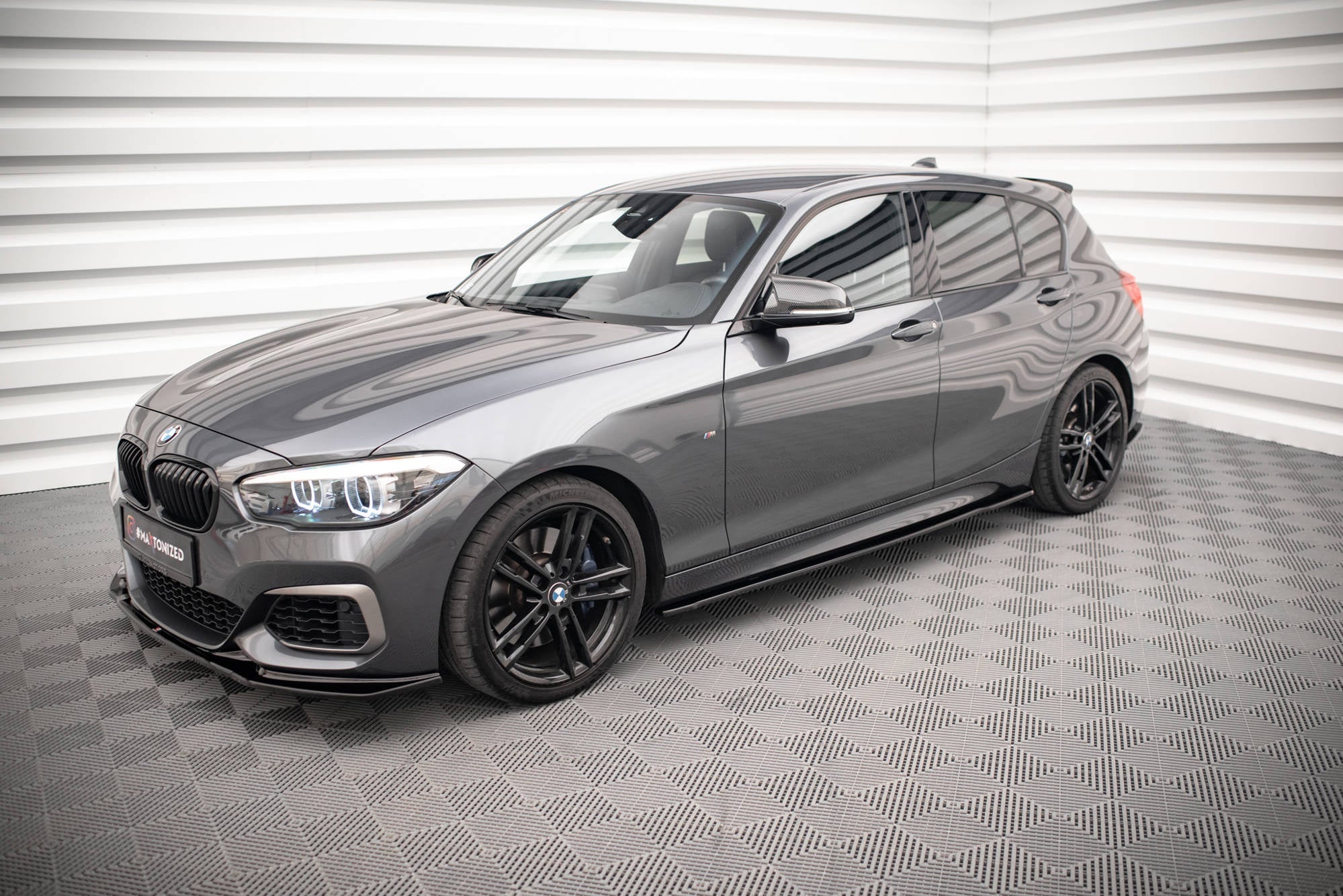 Maxton Design Difusores de taloneras laterales V.2 para BMW 1 M135i / M140i / M-Pack F20 - imagen 3