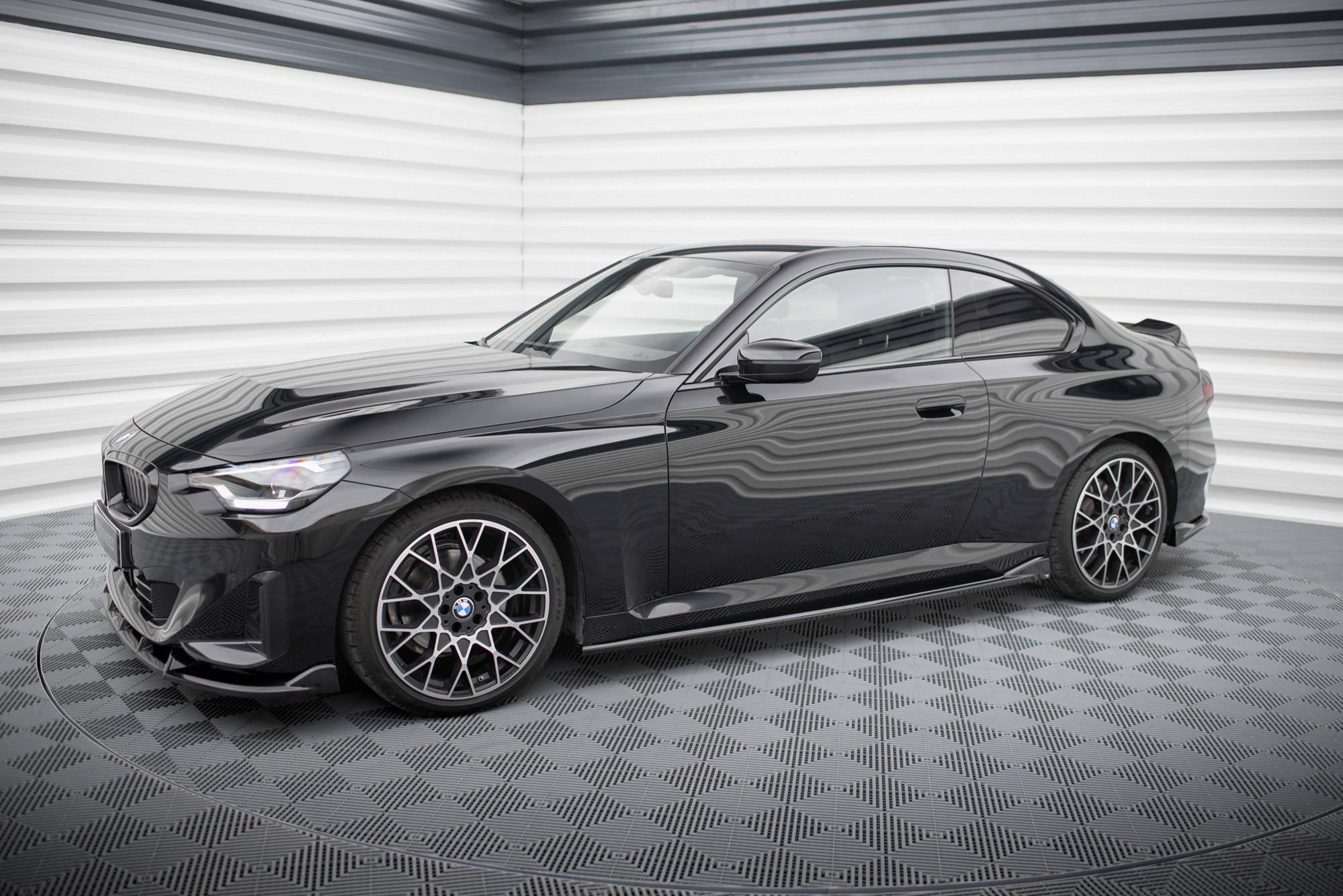 Maxton Design Difusores de taloneras laterales V.2 para BMW 2 Coupe G42 - imagen 2