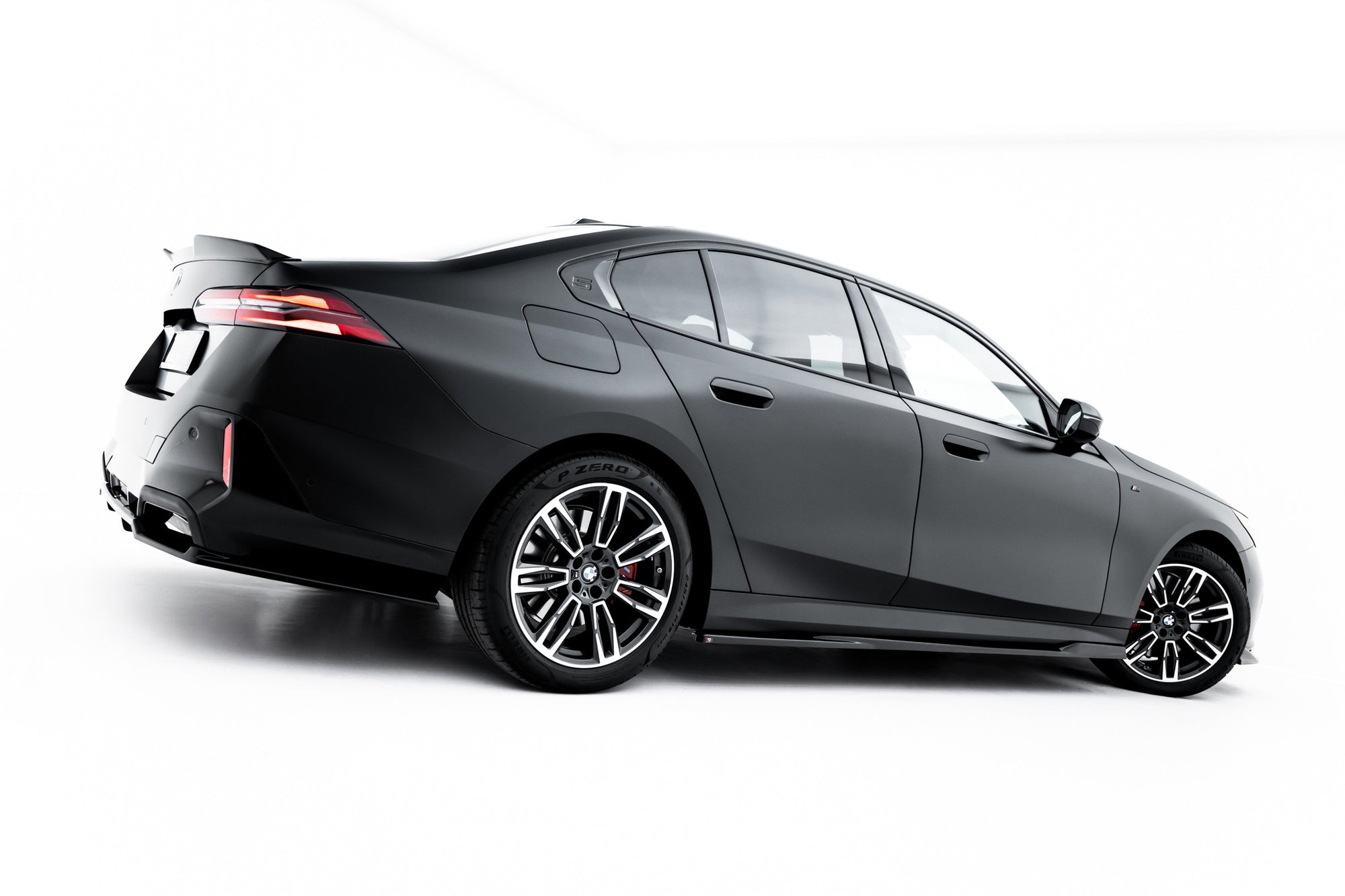 Maxton Design Difusores de taloneras laterales V.2 para BMW 5 M-Pack Sedan / Touring G60 / G61 - imagen 3