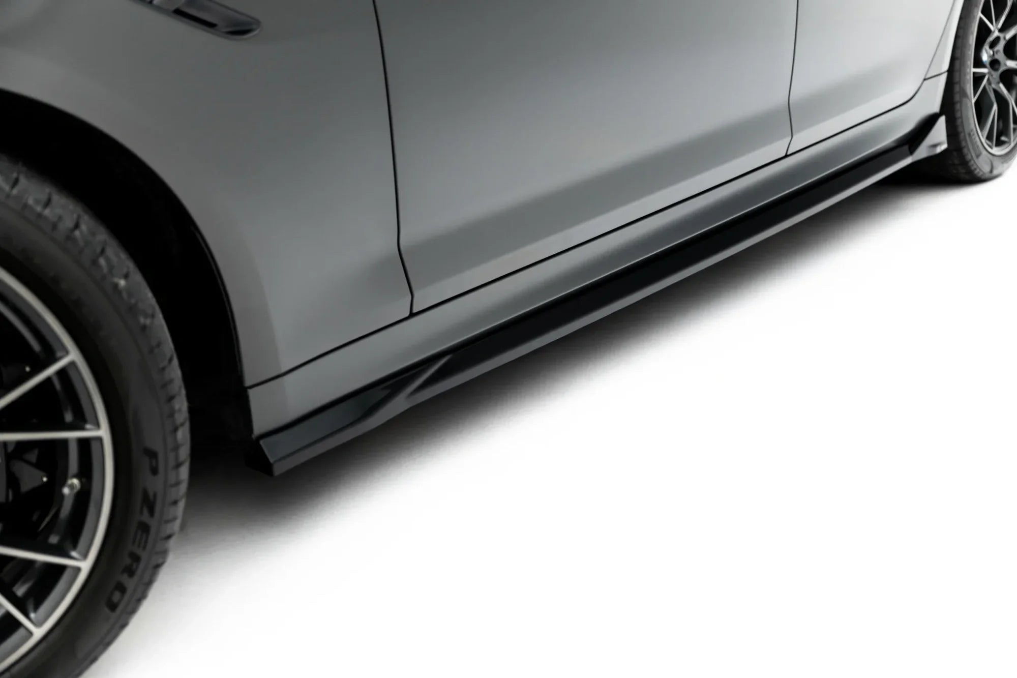 Maxton Design Difusores de taloneras laterales V.2 para BMW M5 F90 - imagen 3