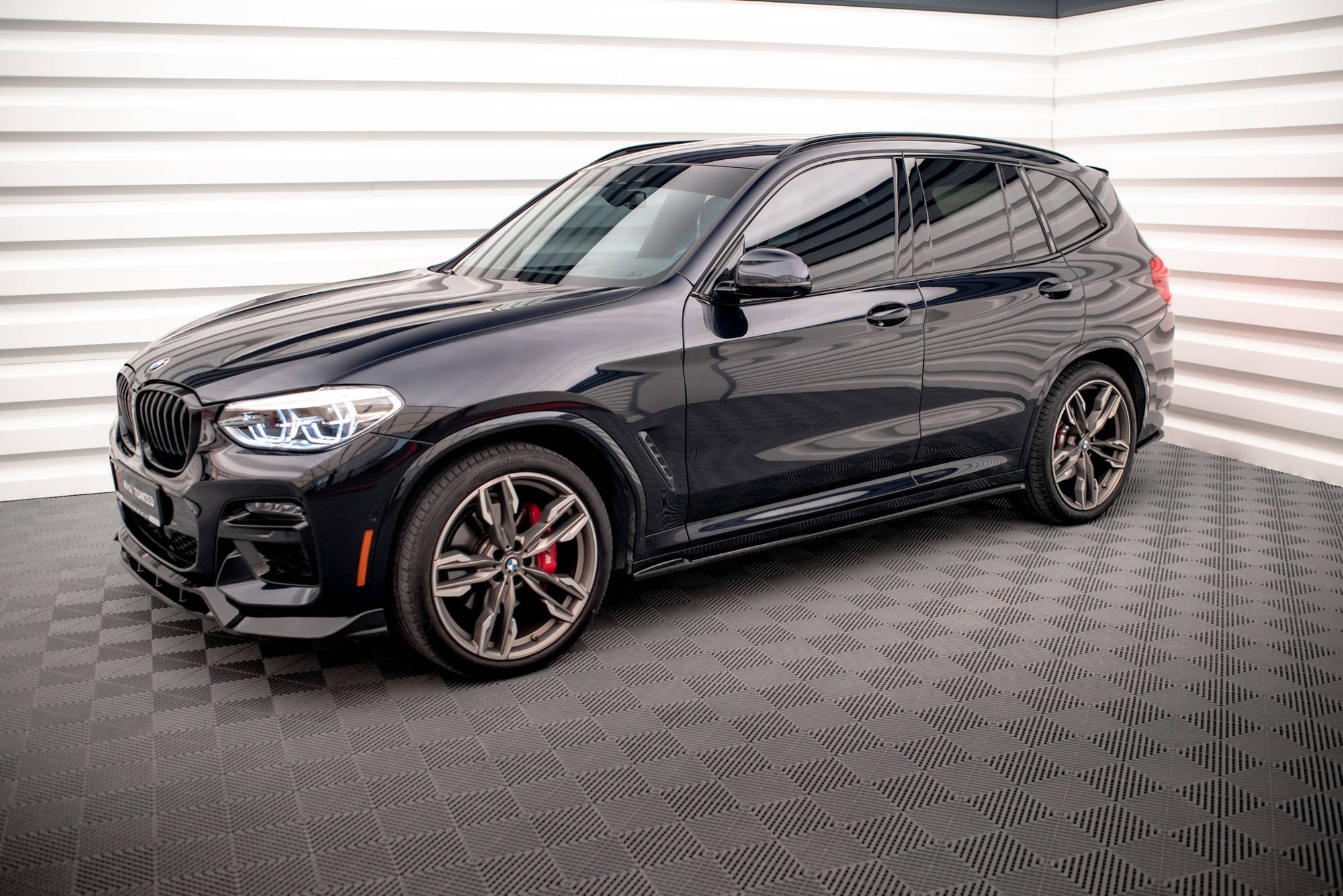 Maxton Design Difusores de taloneras laterales V.2 para BMW X3 M40d / M40i / M-Pack G01 - imagen 2