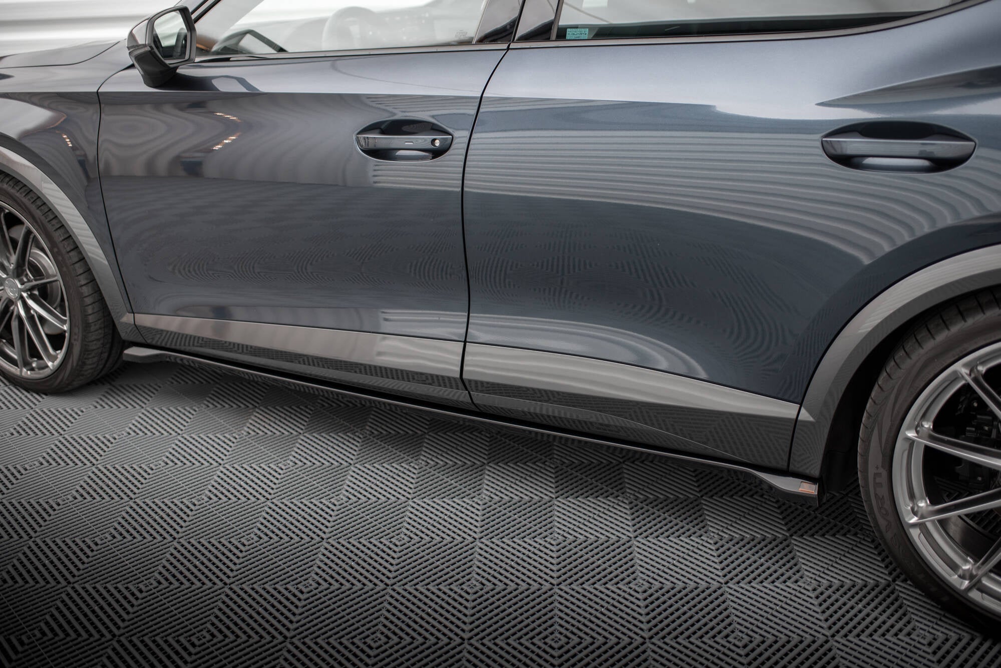 Maxton Design Difusores de taloneras laterales V.2 para Cupra Formentor Mk1 - imagen 3