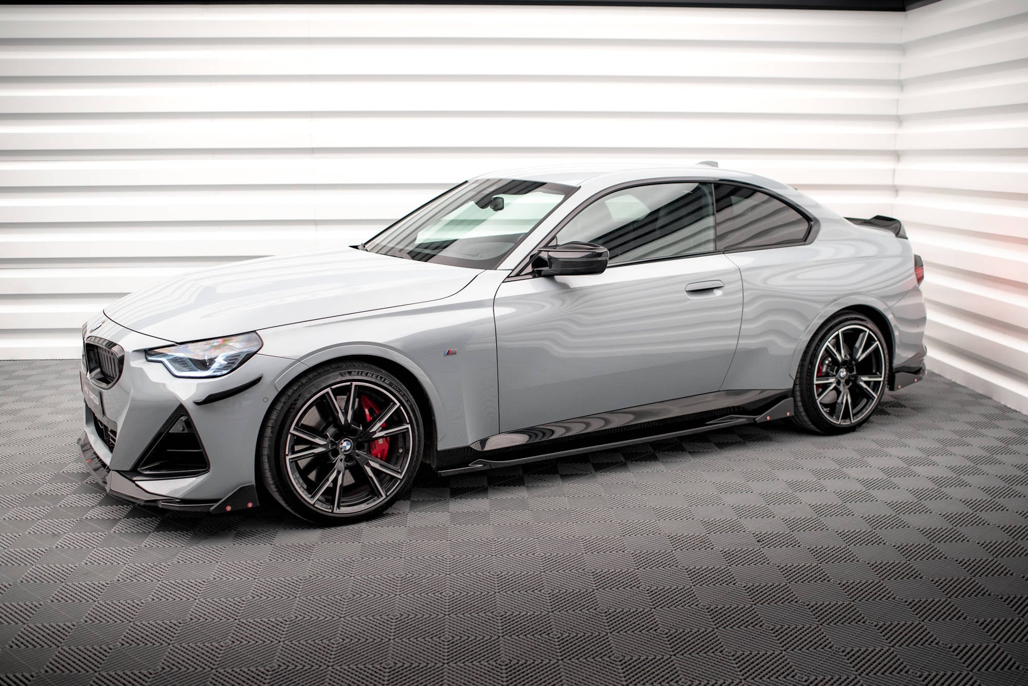 Maxton Design Difusores de taloneras laterales V.2 + Flaps para BMW 2 Coupe M-Pack / M240i G42 - imagen 2