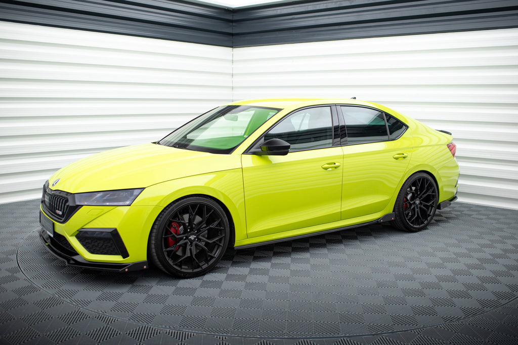 Maxton Design Difusores de taloneras laterales V.2 + Flaps para Skoda Octavia RS Liftback / Combi Mk4 - imagen 3