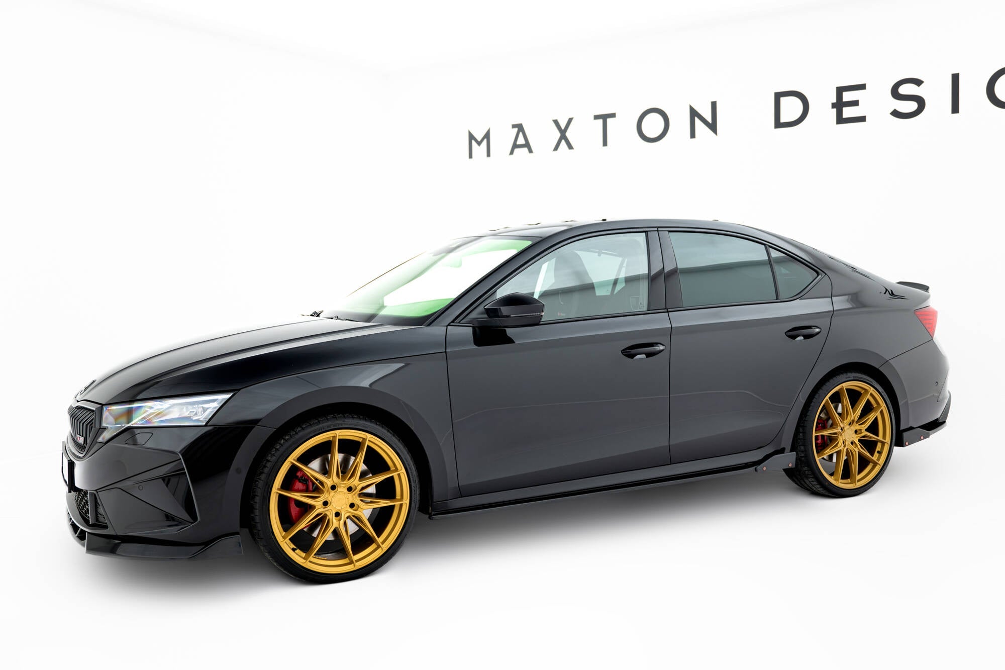 Maxton Design Difusores de taloneras laterales V.2 + Flaps para Skoda Octavia RS Liftback / Combi Mk4 Facelift - imagen 3
