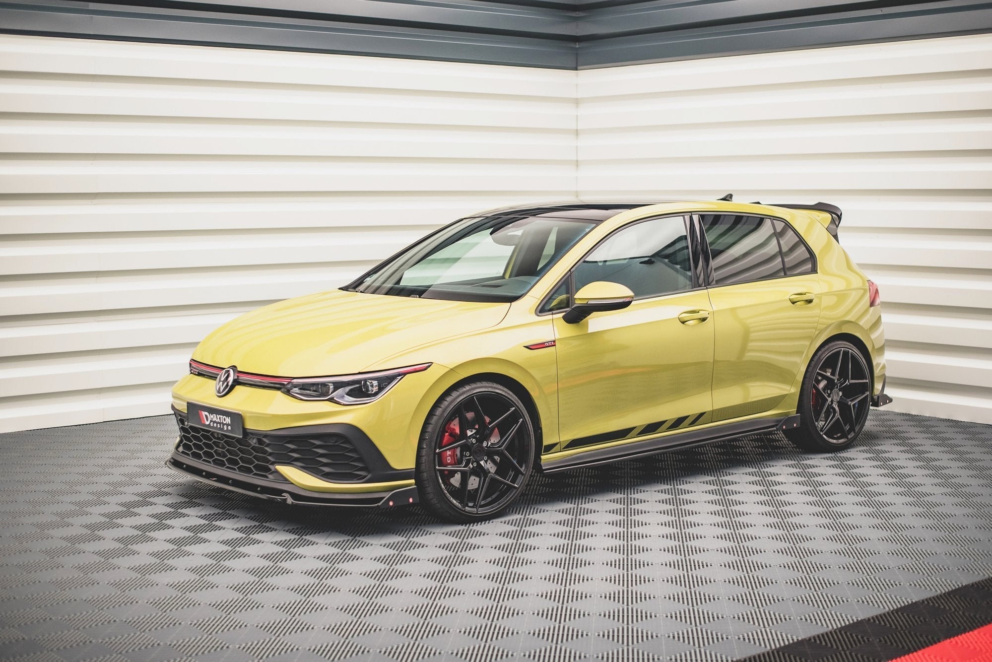 Maxton Design Difusores de taloneras laterales V.2 + Flaps para Volkswagen Golf GTI / GTE / GTI Clubsport / GTD / R-Line Mk8 - imagen 6
