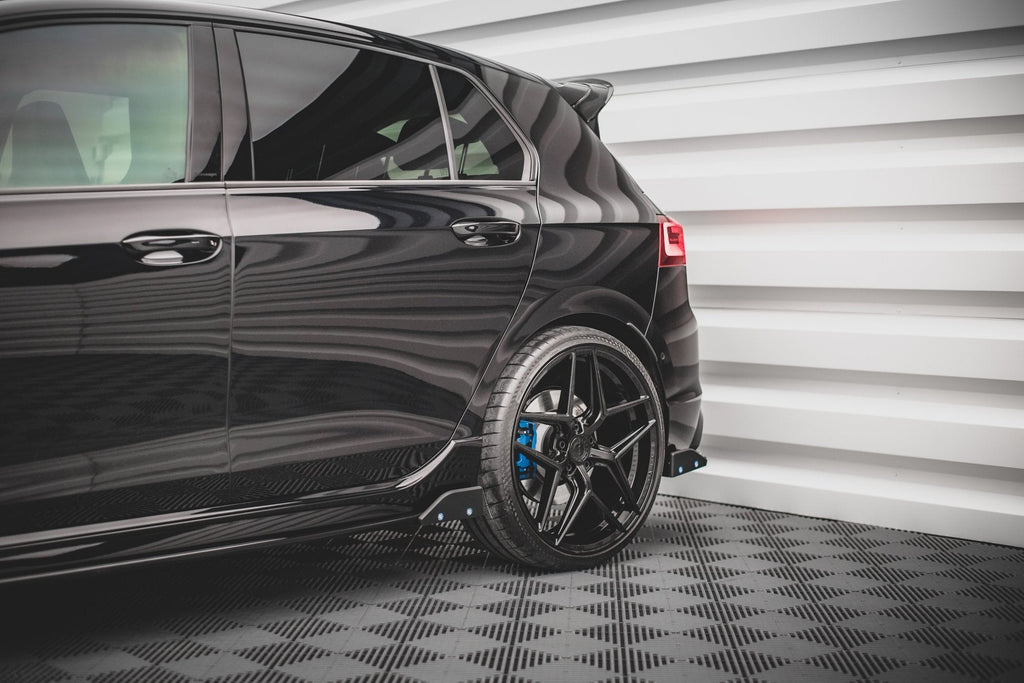 Maxton Design Difusores de taloneras laterales V.2 + Flaps para Volkswagen Golf R Hatchback Mk8 - imagen 4