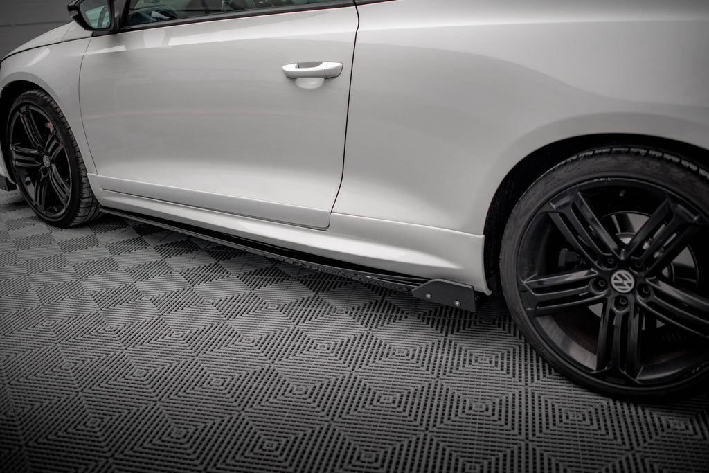 Maxton Design Difusores de taloneras laterales V.2 + Flaps para Volkswagen Scirocco R Mk3 - imagen 1