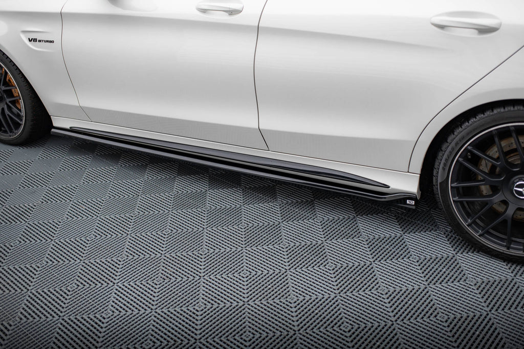 Maxton Design Difusores de taloneras laterales V.2 para Mercedes-AMG C63 Sedan / Estate W205 / S205 - imagen 3