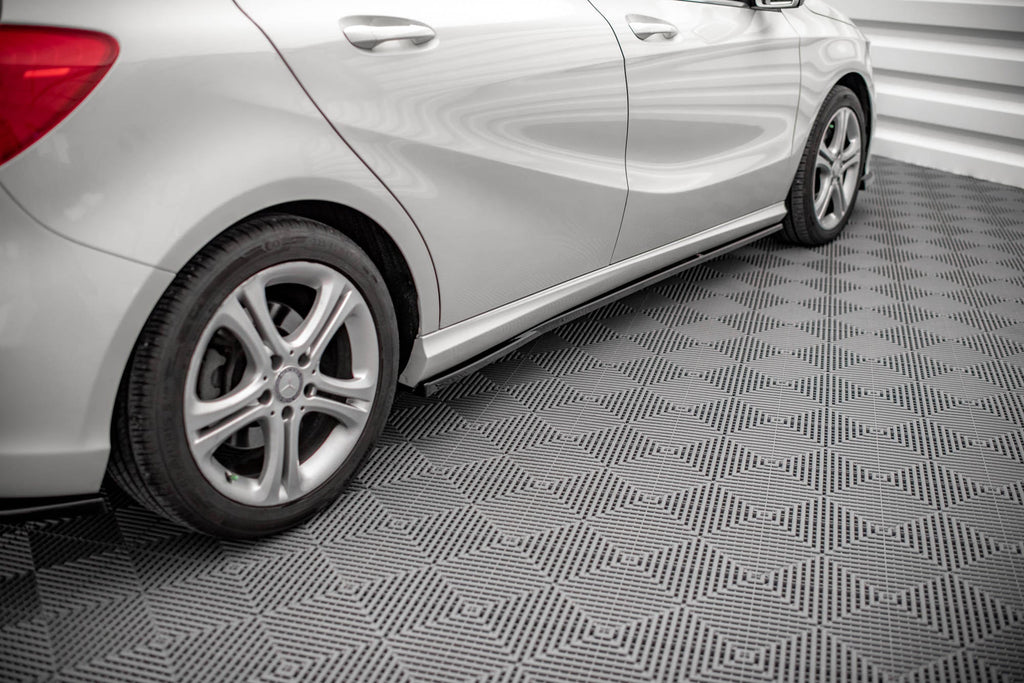 Maxton Design Difusores de taloneras laterales V.2 para Mercedes-Benz A W176 - imagen 3