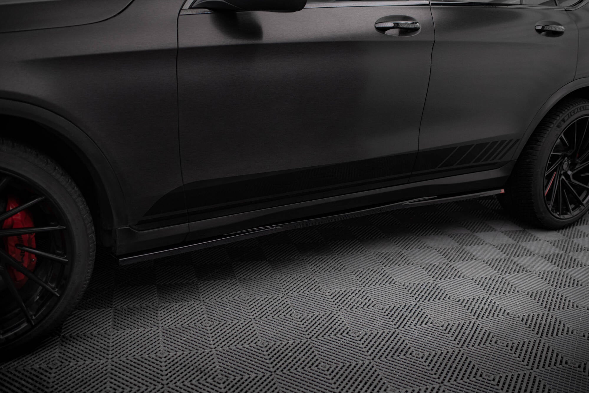 Maxton Design Difusores de taloneras laterales V.2 para Mercedes-Benz GLC Coupe AMG-Line C253 - imagen 1