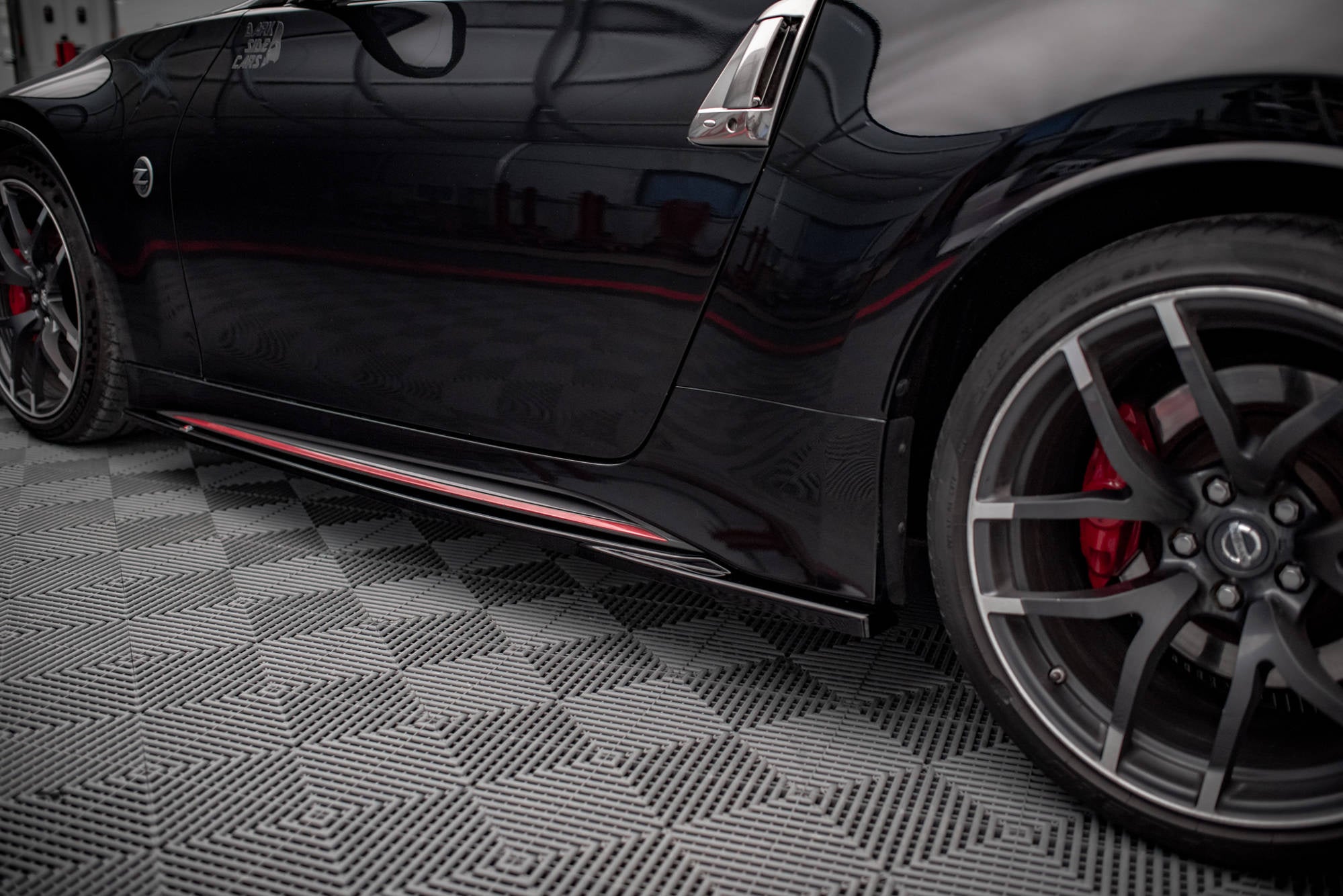 Maxton Design Difusores de taloneras laterales V.2 para Nissan 370Z Nismo Facelift - imagen 2