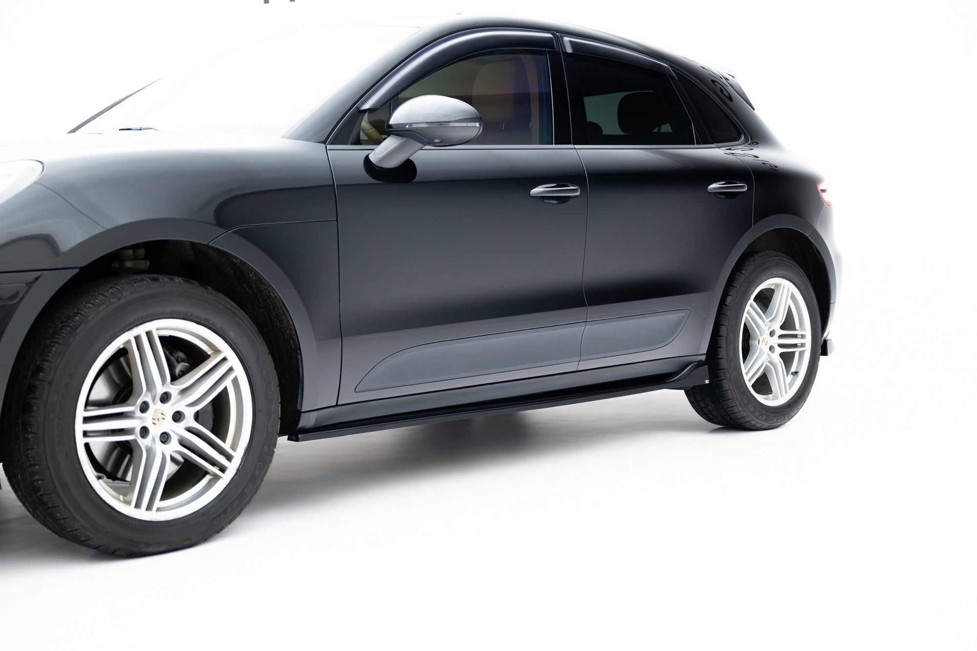 Maxton Design Difusores de taloneras laterales para Porsche Macan GTS / Sport Design Mk1 - imagen 2
