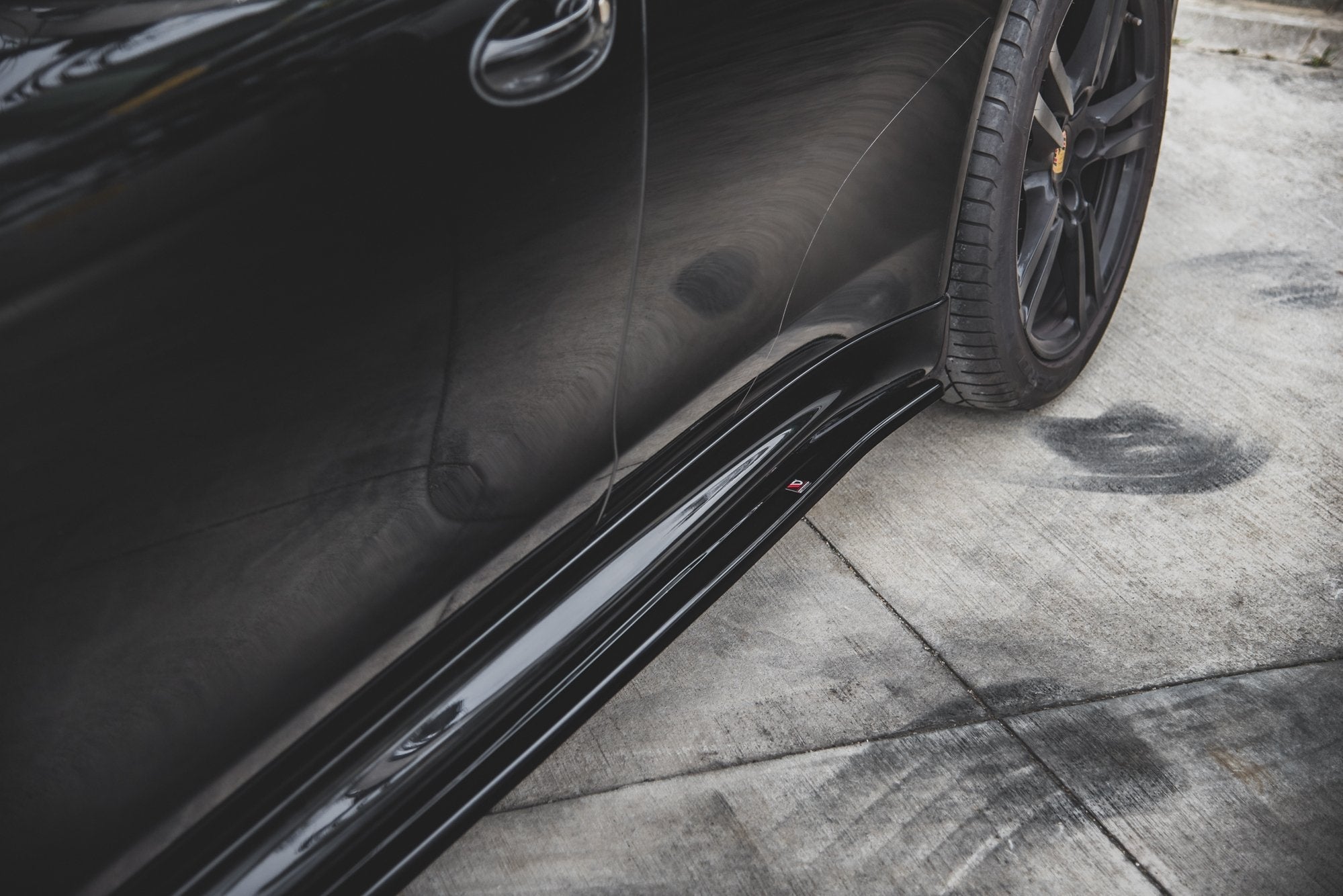 Maxton Design Difusores de taloneras laterales V.2 para Porsche Panamera Turbo 970 Facelift - imagen 3