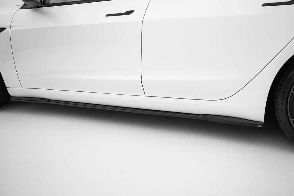 Maxton Design Difusores de taloneras laterales V.2 para Tesla Model 3 Performance Mk1 Facelift - imagen 2
