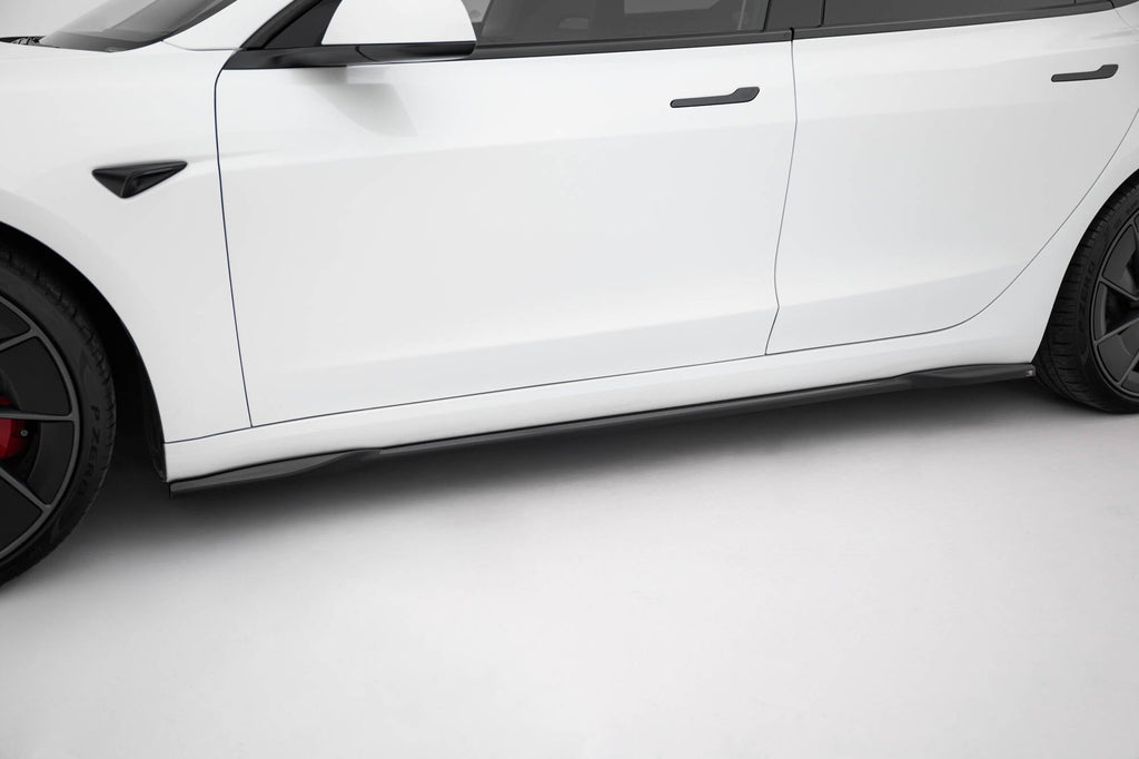 Maxton Design Difusores de taloneras laterales V.2 para Tesla Model 3 Performance Mk1 Facelift - imagen 1