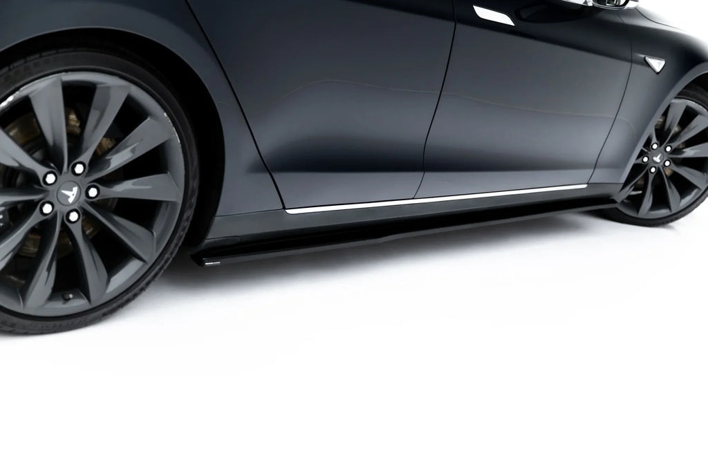 Maxton Design Difusores de taloneras laterales V.2 para Tesla Model S Mk1 - imagen 2