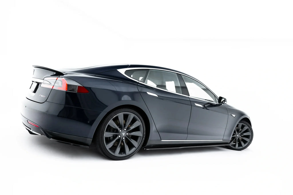 Maxton Design Difusores de taloneras laterales V.2 para Tesla Model S Mk1 - imagen 1