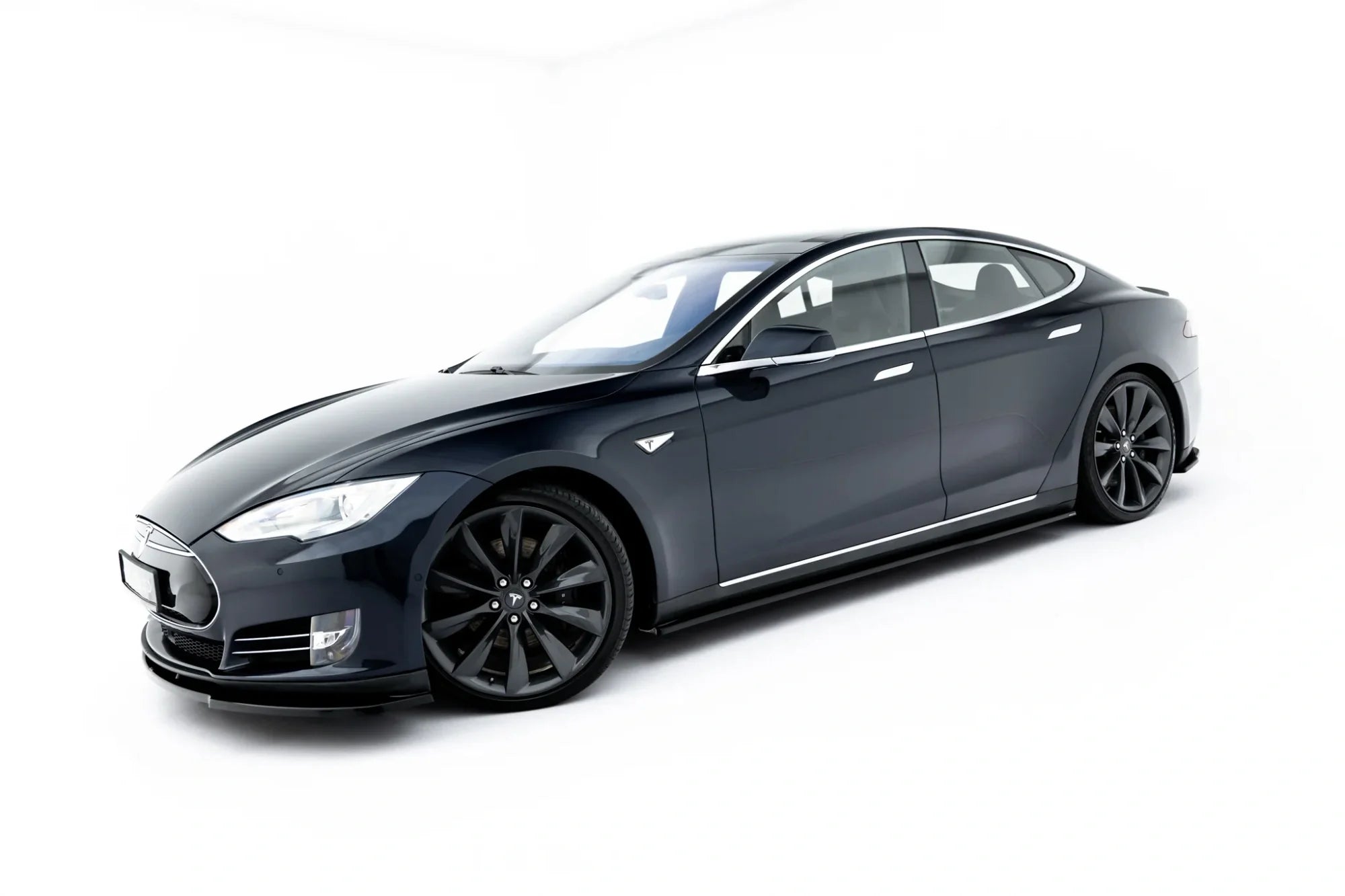 Maxton Design Difusores de taloneras laterales V.2 para Tesla Model S Mk1 - imagen 4